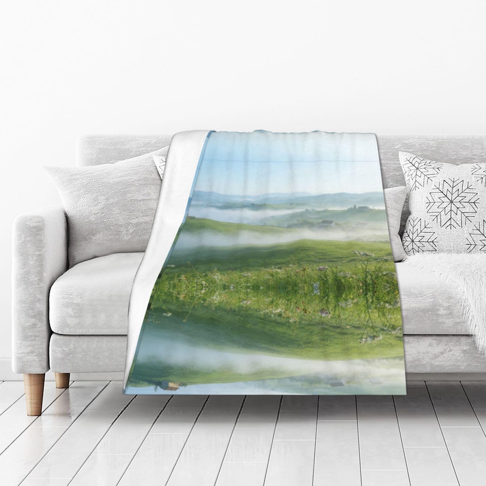 DUYIOKH Misty Green Hills Print Thick Throw Blanket, Blanket for Couch Bed Warm Travel Blanket for Camping Movie Night