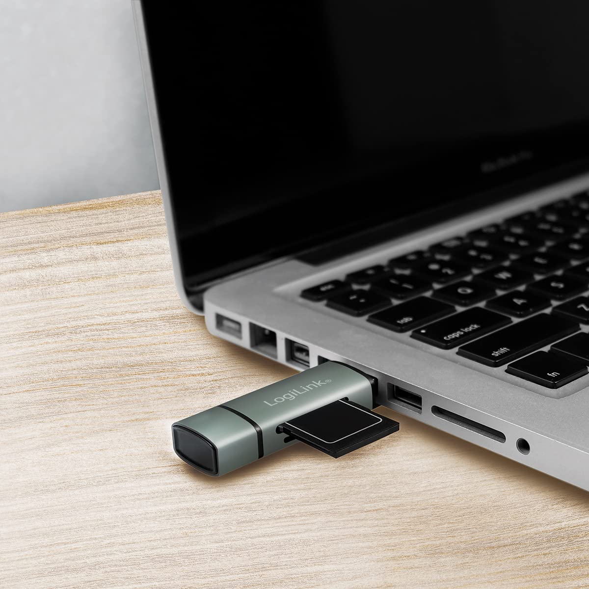 LogiLink CR0043 - USB 3.2 (Gen1) czytnik kart SD i microSD w aluminiowej obudowie, do kart pamięci do 2 TB, złącze przez USB-A lub USB-C
