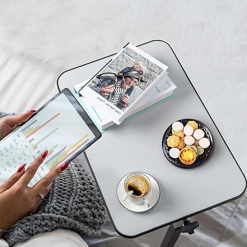 Miniatura 8 de Mesita de noche ajustable sobre la cama con ruedas, carrito de escritorio de pie para computadora portátil portátil (gris)