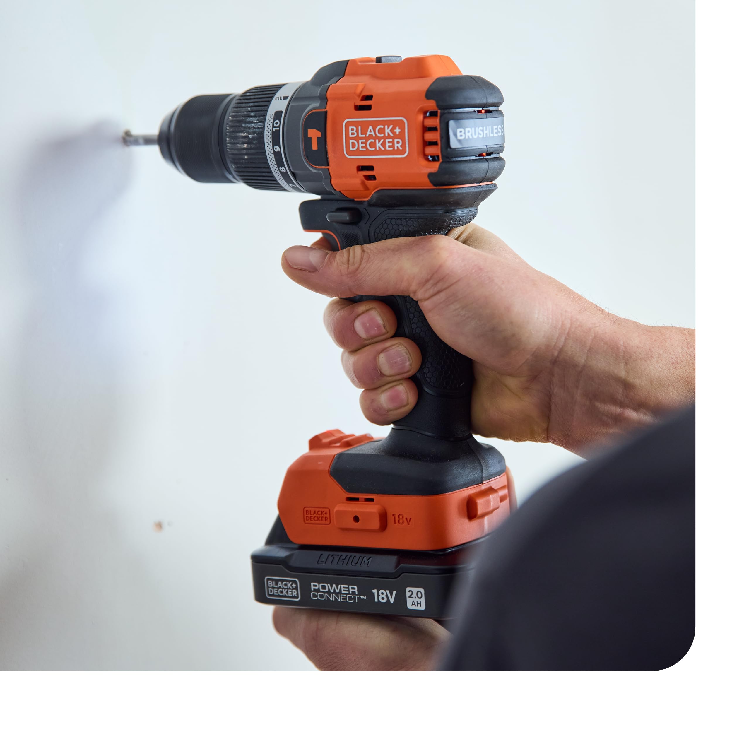 BLACK+DECKER Taladro percutor inalámbrico sin escobillas de 18v con batería de 2,0Ah, cargador, 50 accesorios y maletín de transporte, BLD783D1KA-QW