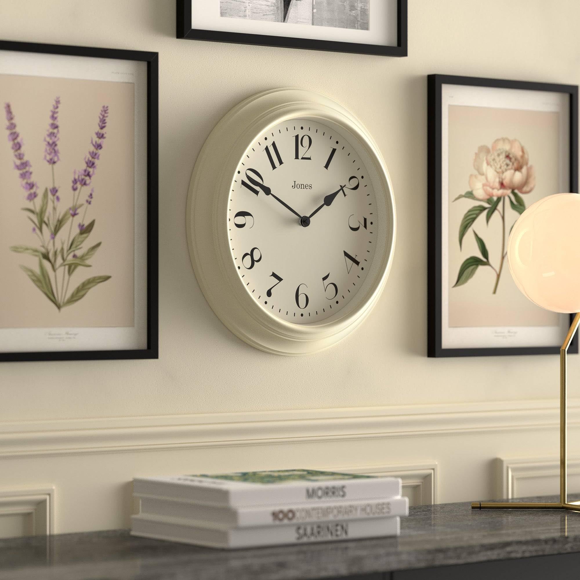 JONES CLOCKS® Serenity Horloge Murale | Horloge Ronde Classique | 30 cm | Marine Nationale | Jolis Chiffres Arabes | Design décoratif idéal pour la Cuisine, Le Salon ou la Chambre à