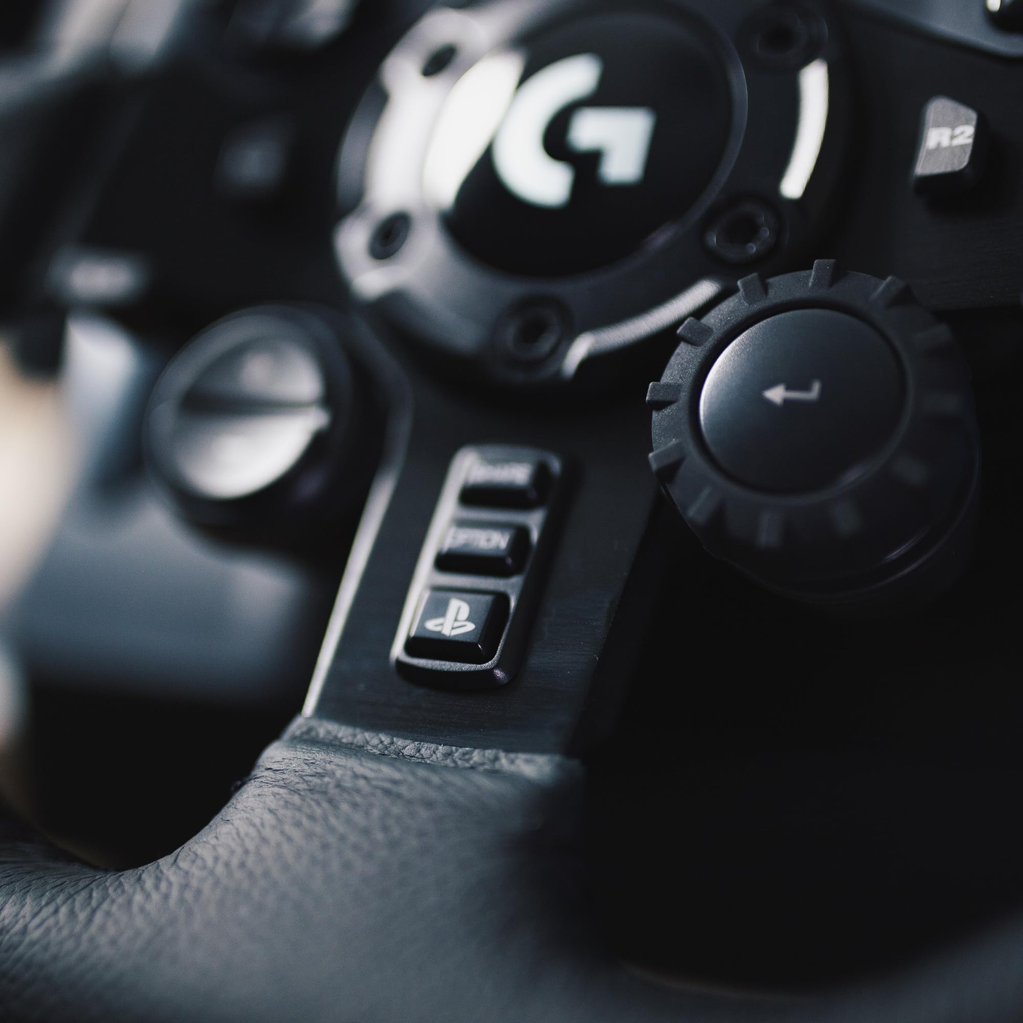 Logitech G G923 Volant de Course et Pédales, Compatible PS5, PS4 et PC, Prise anglaise (Type G), UK Plug - Noir