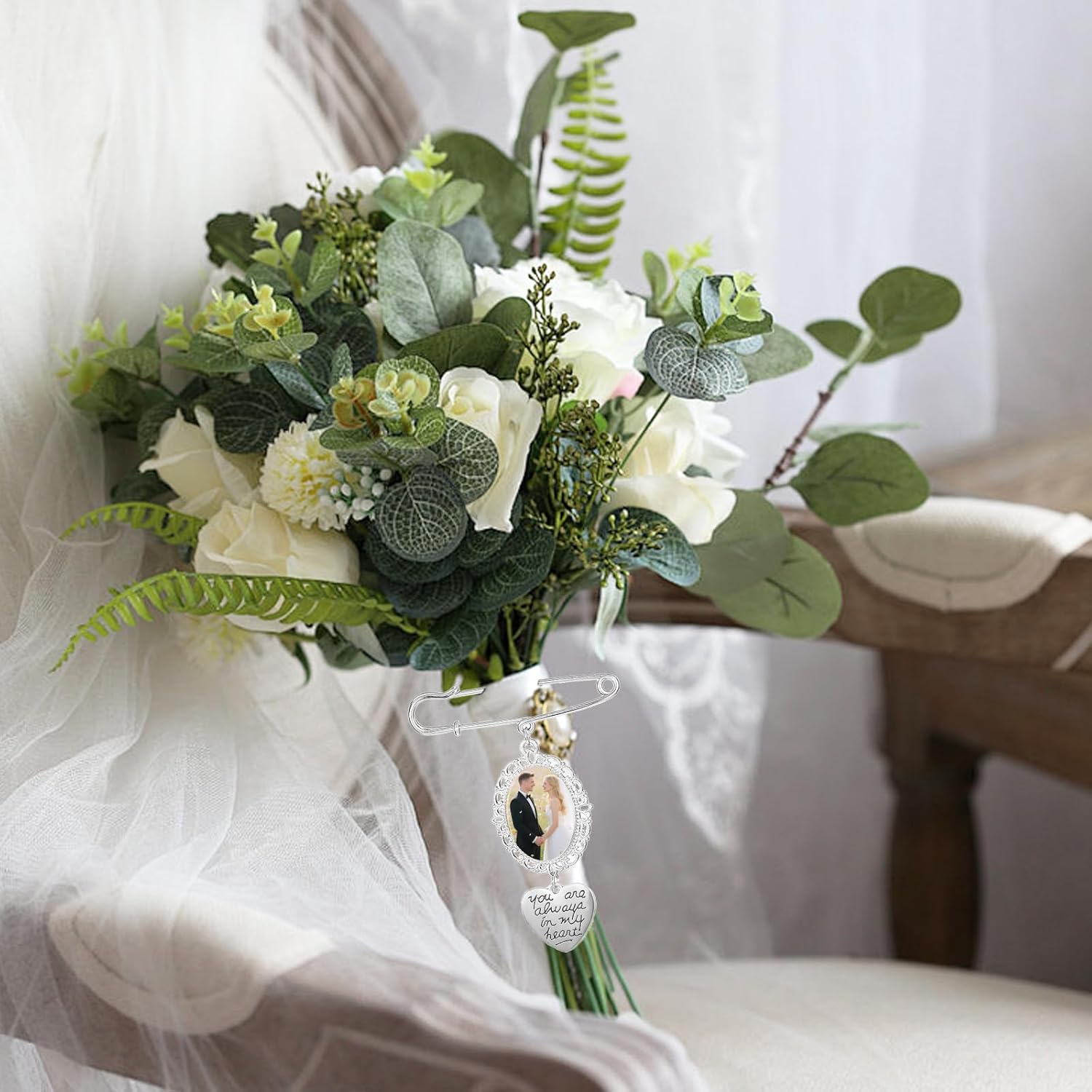 Wedding Bouquet Photo Charm, Bridal Bouquet Charm with Heart Pendant Single Oval Glass Picture Frame Memorial Gift for Bride Wedding - Image 3