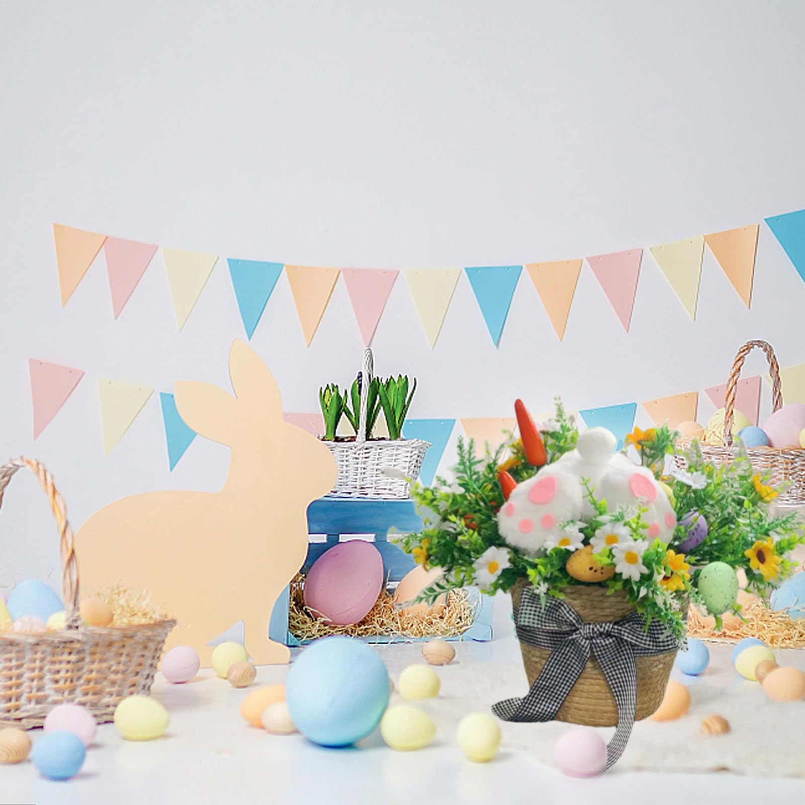 Piante In Vaso Di Pasqua Con Uova E Coniglietto Simpatico Coniglio Peluche