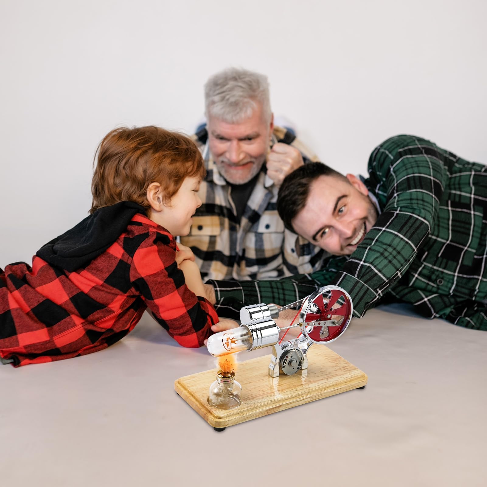 Moteur Stirling Machine à Vapeur avec Plaque de Base en Chêne et Lumières LED Argent