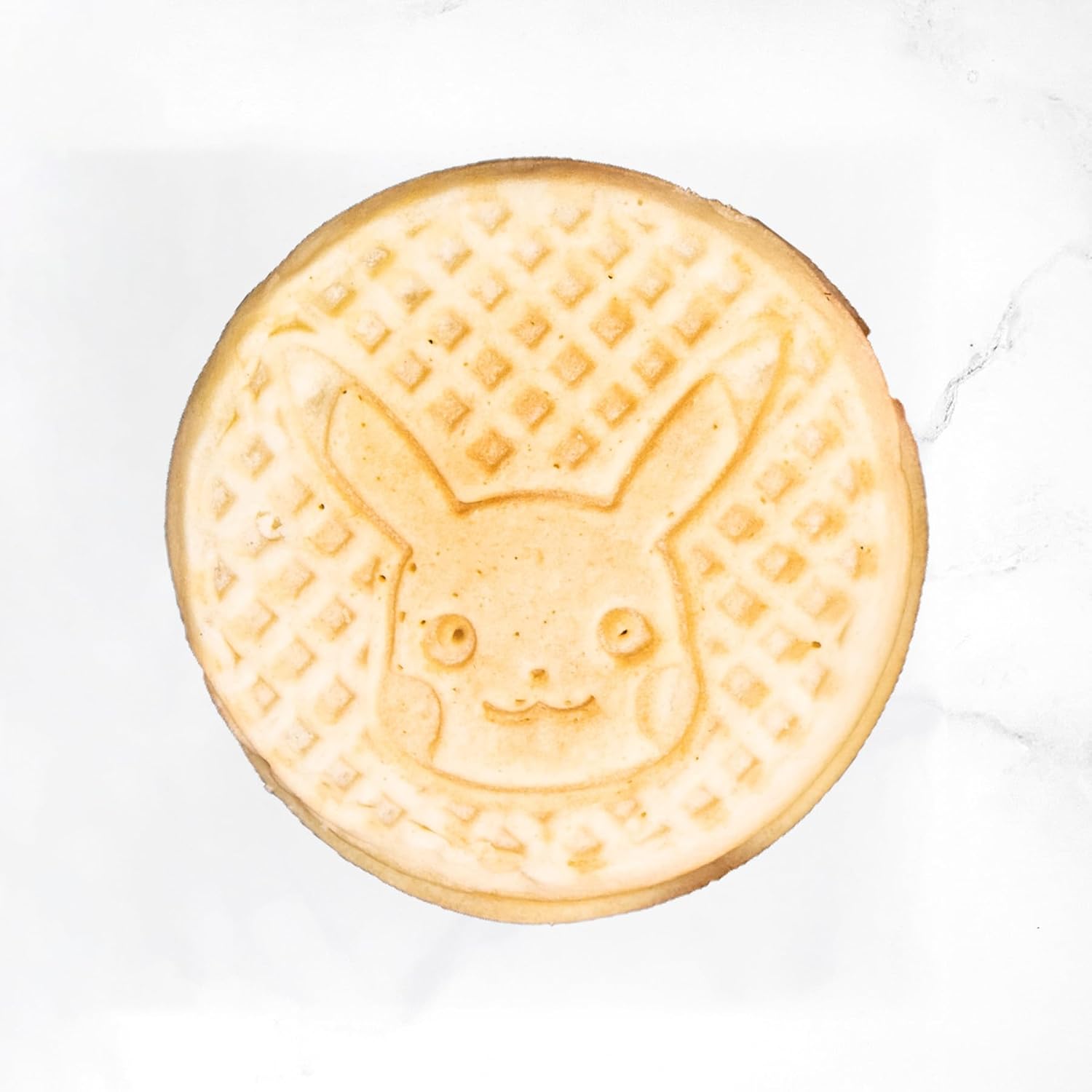 Uncanny Brands Pokémon Pikachu Mini Waffle Maker - Pokemon Kitchen Appliance