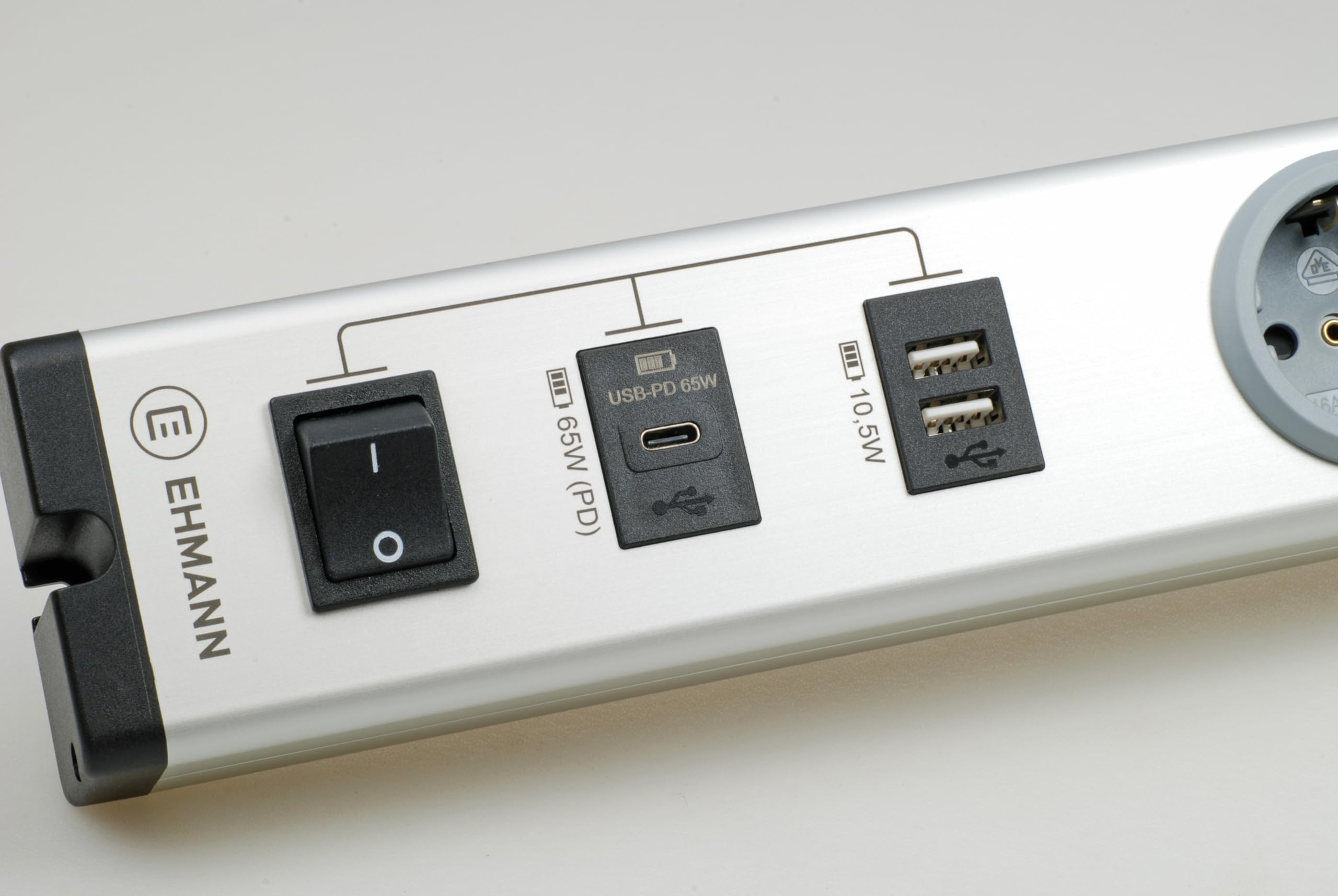 EHMANN 0601x0o022031 Multilader Steckdosenleiste, Aluminium, 2-Fach, 1x USB-C 65W Schnellader + 2X USB-A, 1,5 m Zuleitung