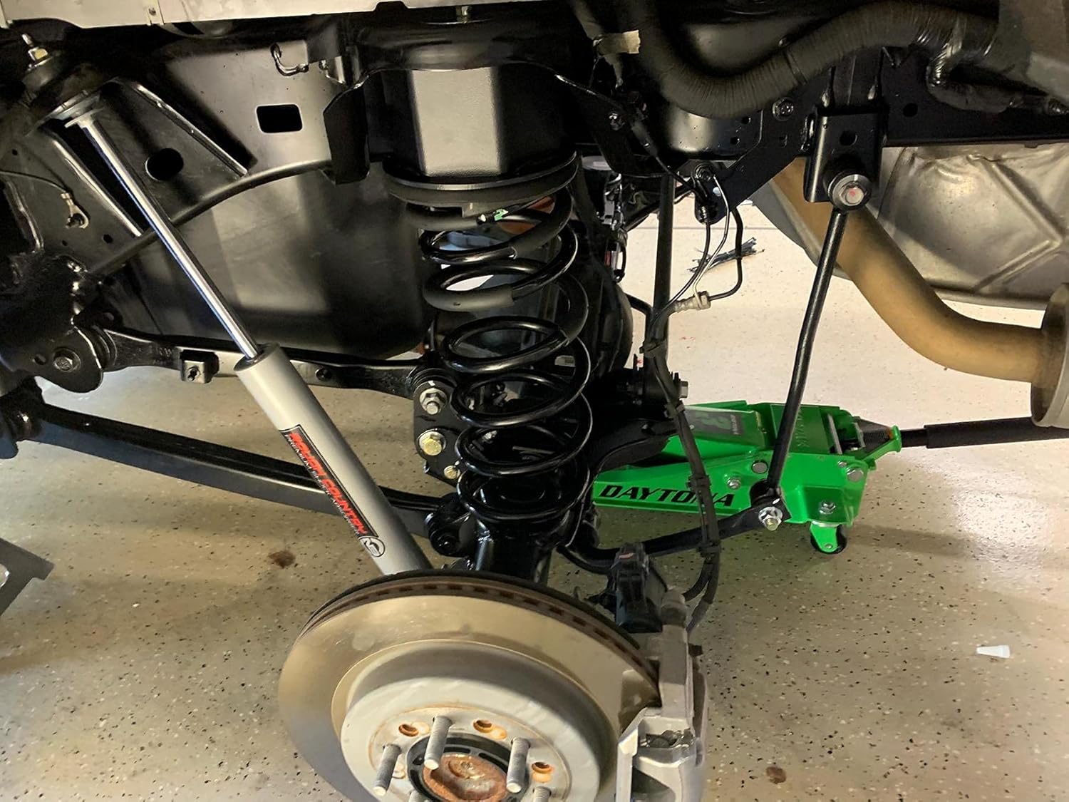 Daytona 3 Ton Professional Rapid Pump Floor Jack, Green (DaytonGHD3T)