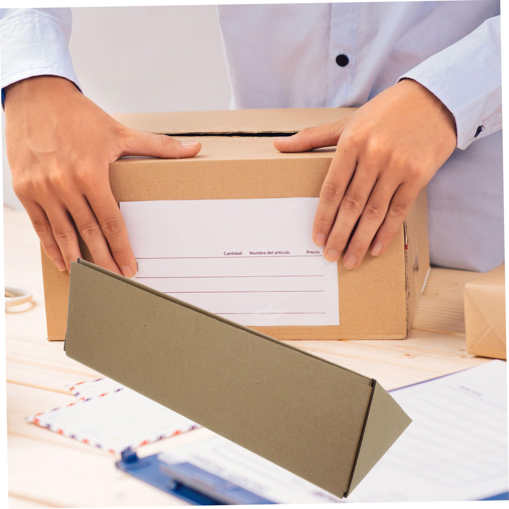 Tube de Rangement Triangulaire en Papier Kraft 10 Pièces | Carton D’expédition Kaki, Format Portable pour Transport et Déménagement, Design Ergonomique Professionnel