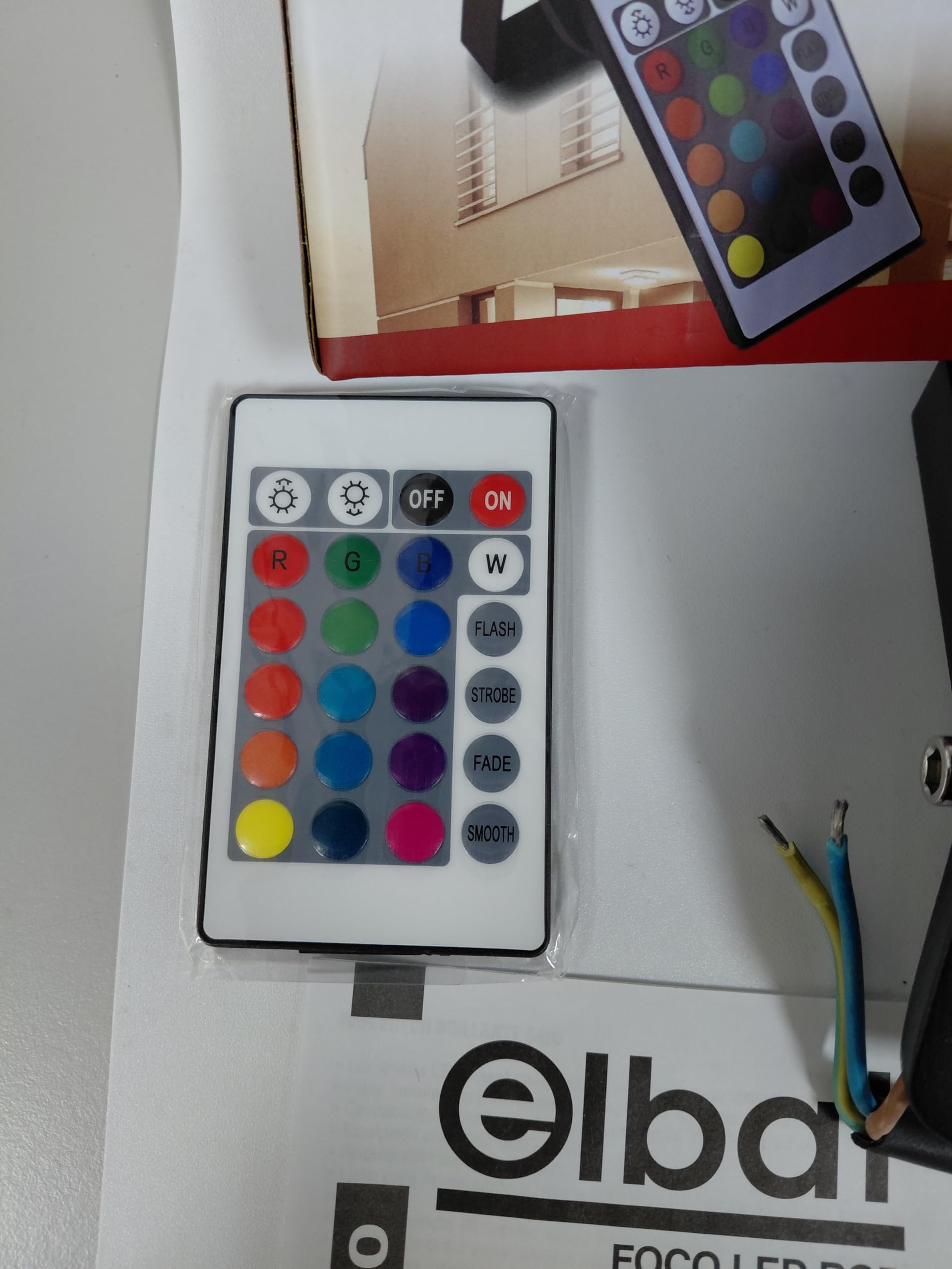 Faretto Led RGB 50W - Telecomando - IP65 - Ideale per esterno
