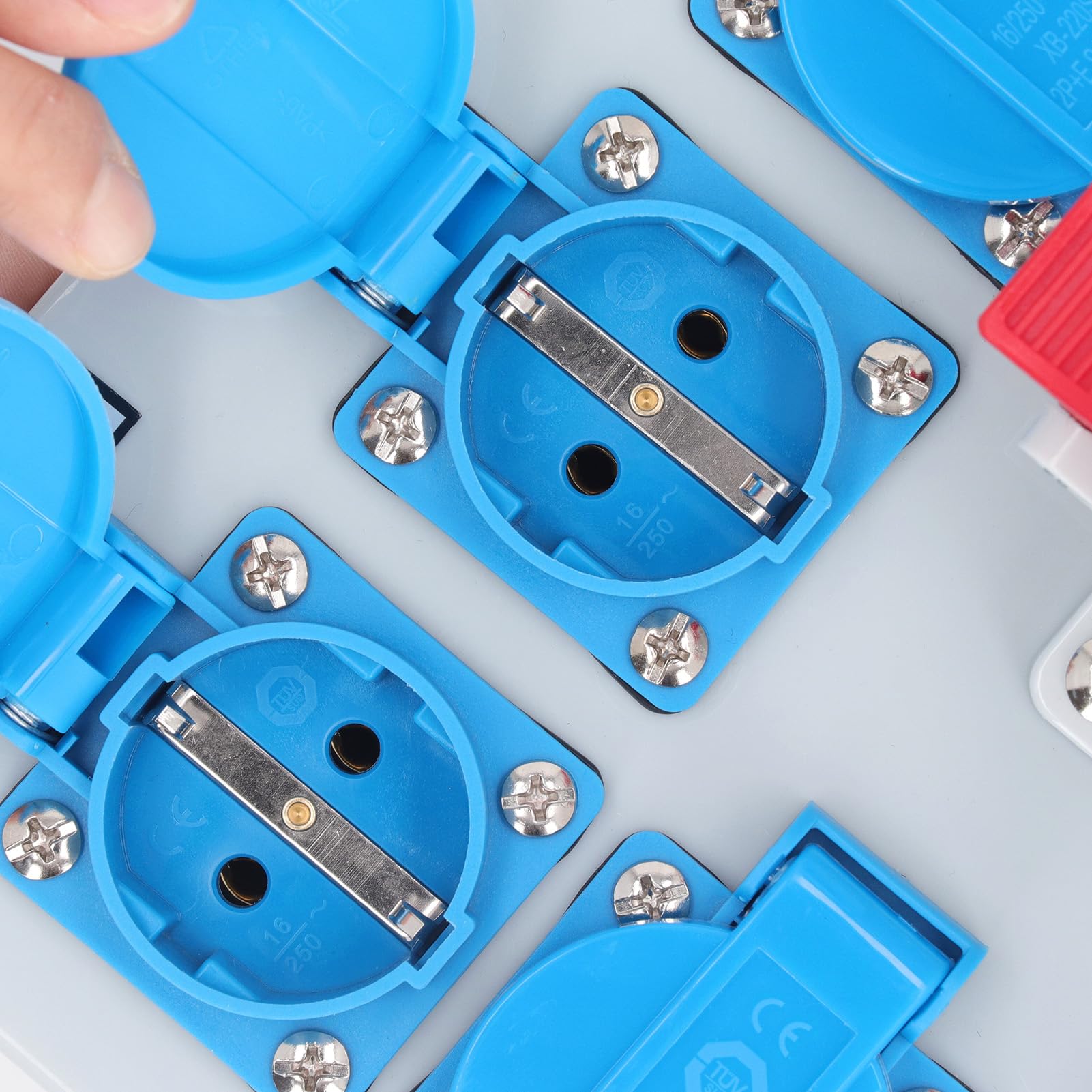 Fafeicy Enchufe Industrial de la UE, Caja de Enchufe Industrial ABS Resistente, Grado Impermeable IP44, con 5 Enchufes Europeos para una Solución de Energía Versátil