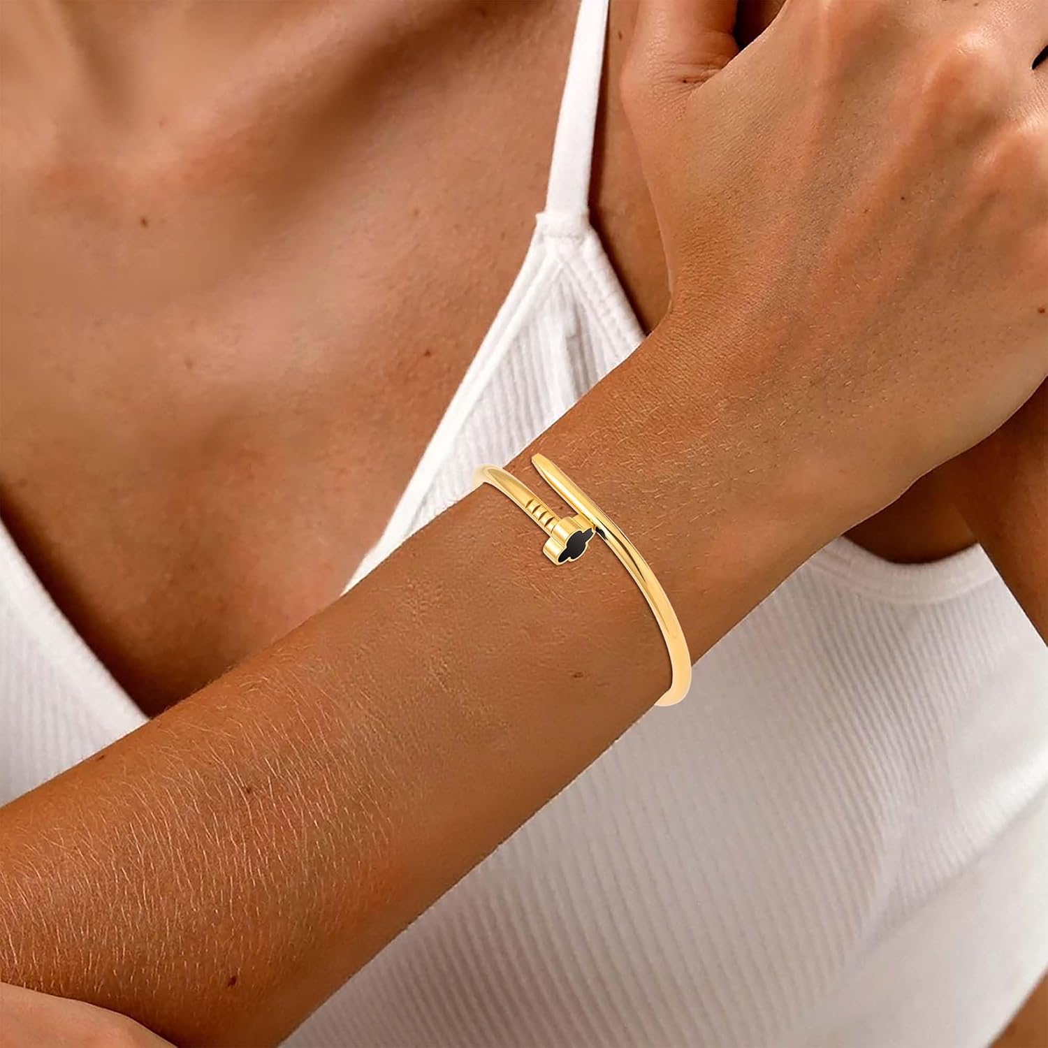 18K Gold Plated Four Leaf Clover Bracelet for Women, Stainless steel Nail Bracelets for Women Stainless steel Non-Tarnish Trendy Jewelry Christmas Valentines Birthday Gifts for Girlfriend Wife. - Image 3