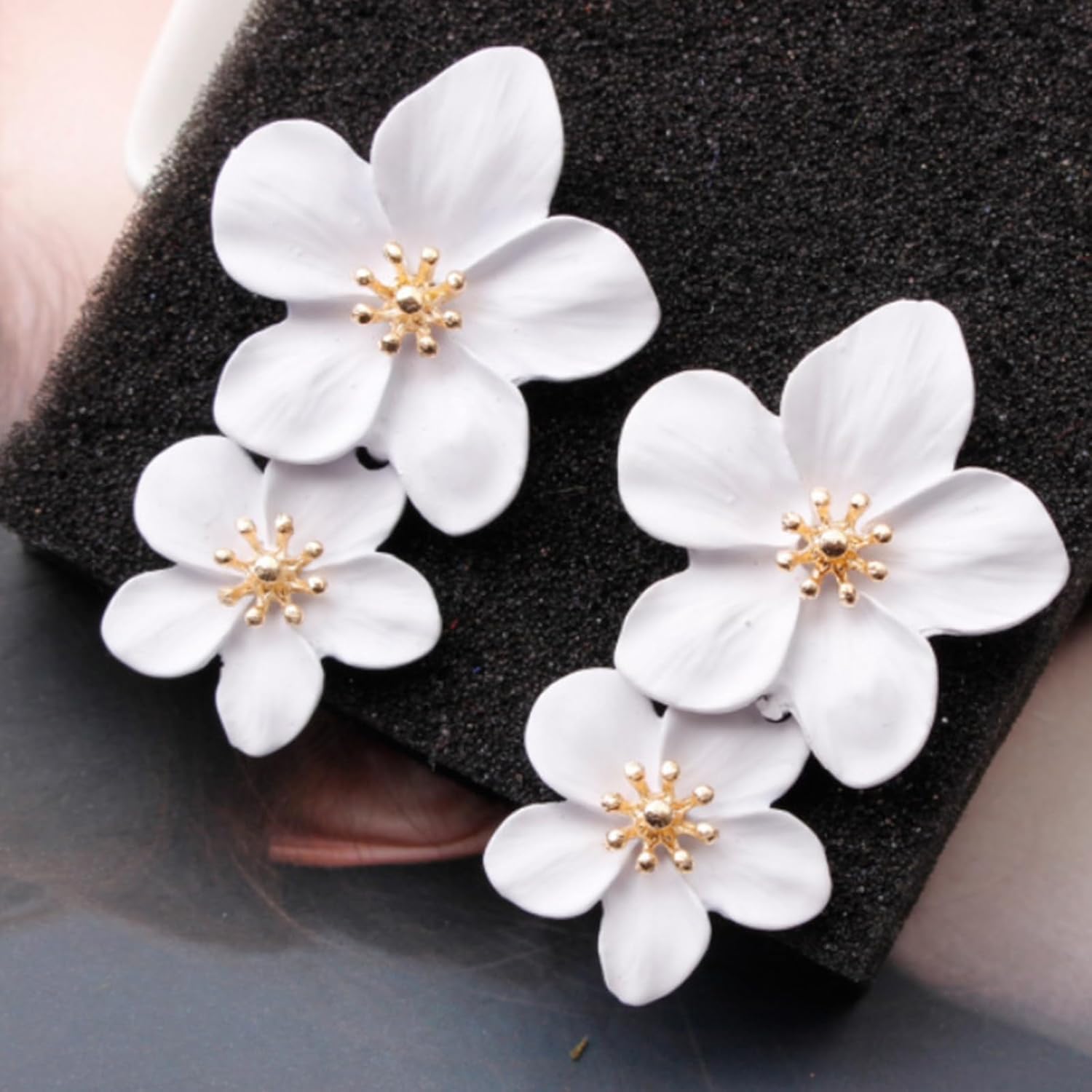 Flower Necklaces and Earrings set for Women Gold Statement Earrings White Pink Flower Jewelry Set Summer Charm Beach Vacation 2025 Dainty Trendy Accessories - Image 4