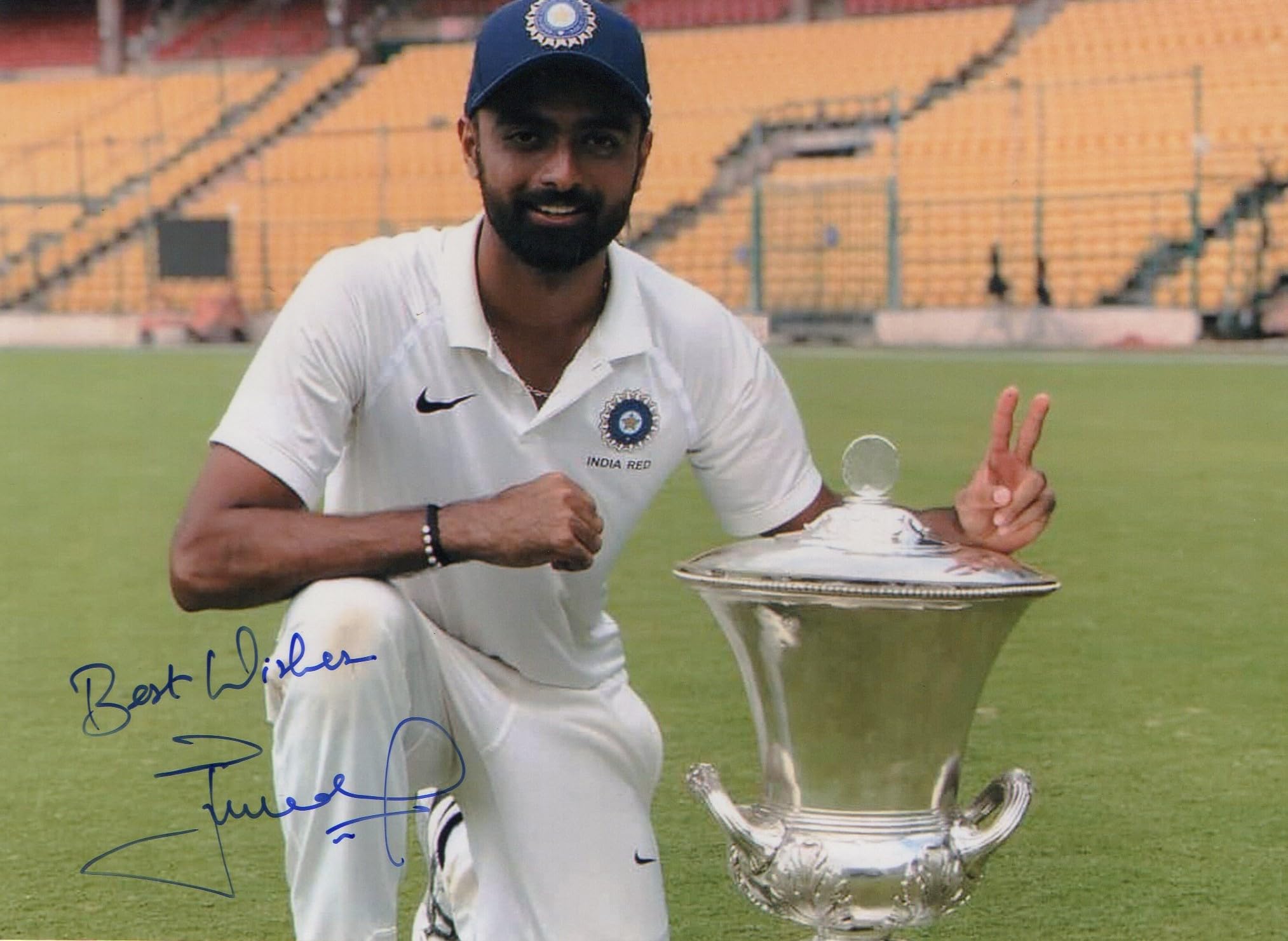 5x7 Inches Original Autographed Photo of Indian Cricketer Jaydev Unadkat-image-40