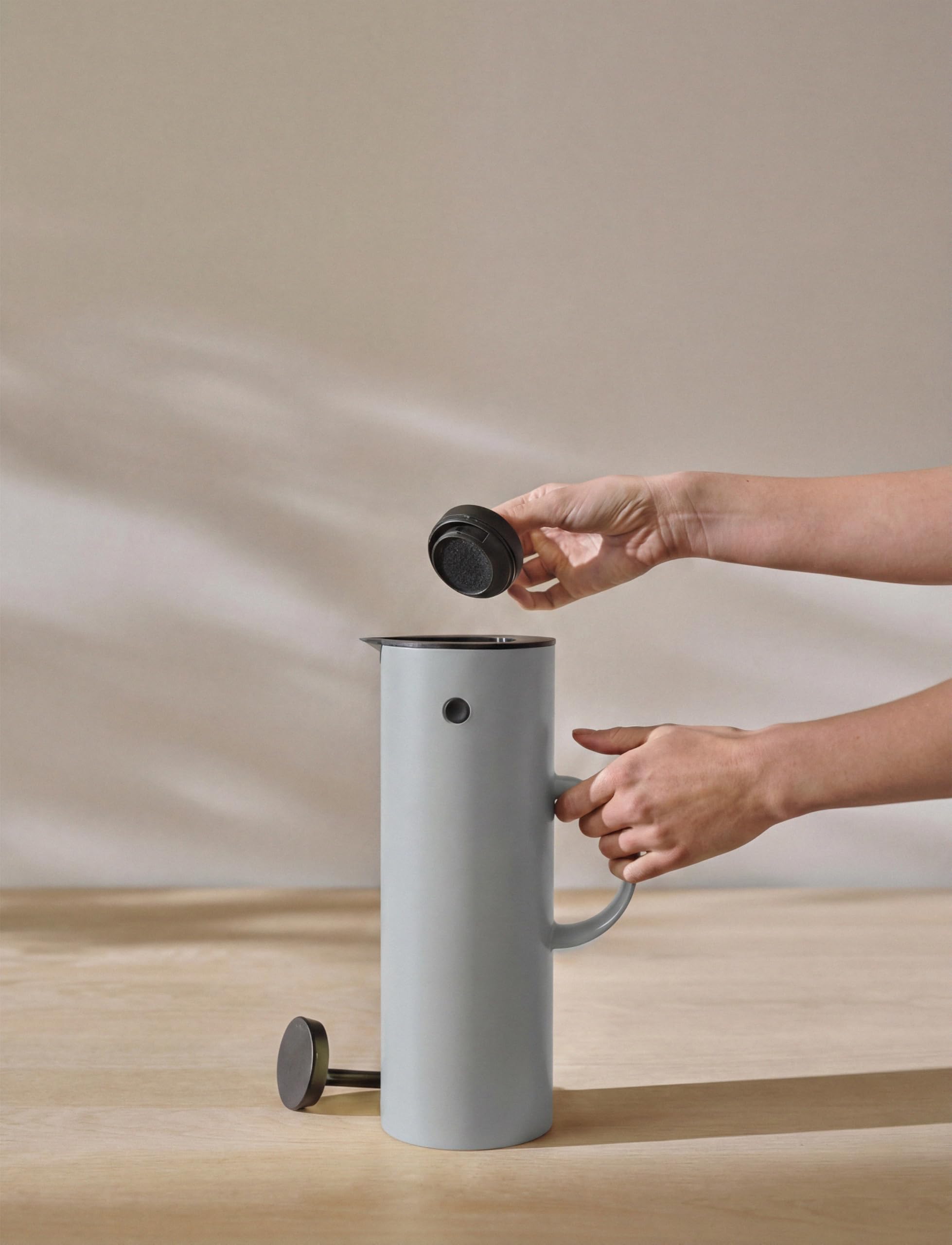 Stelton EM 77 Isolierkanne 1l soft cloud