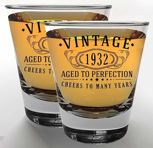 Miniatura 8 de Paquete de 2 vasos de chupito impresos vintage de 1966 de 1.75 onzas, regalos de cumpleaños número 58 para mujeres y hombres, saludos a los 58 años,