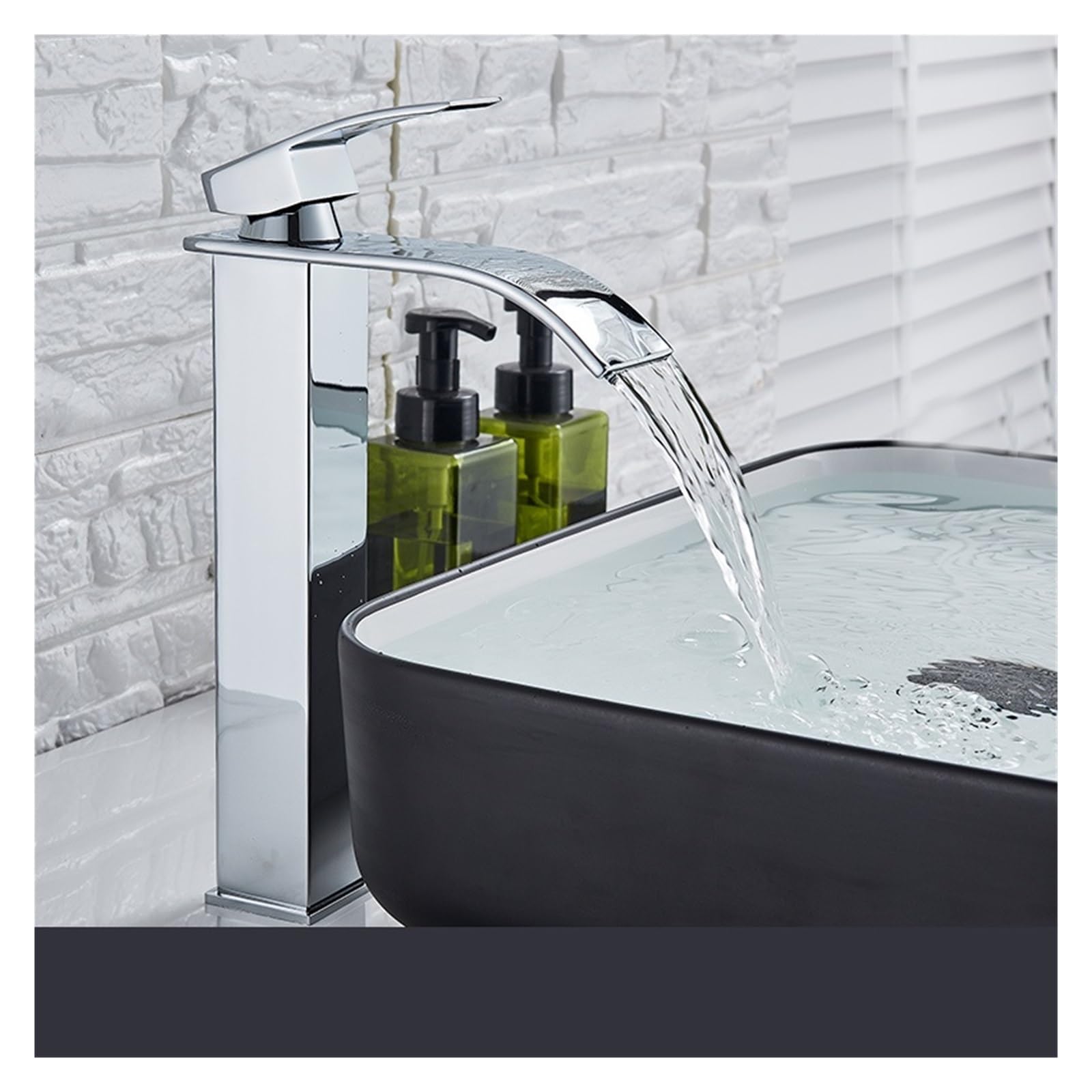 Grifo de lavabo negro mate con salida de cascada para evitar salpicaduras 8