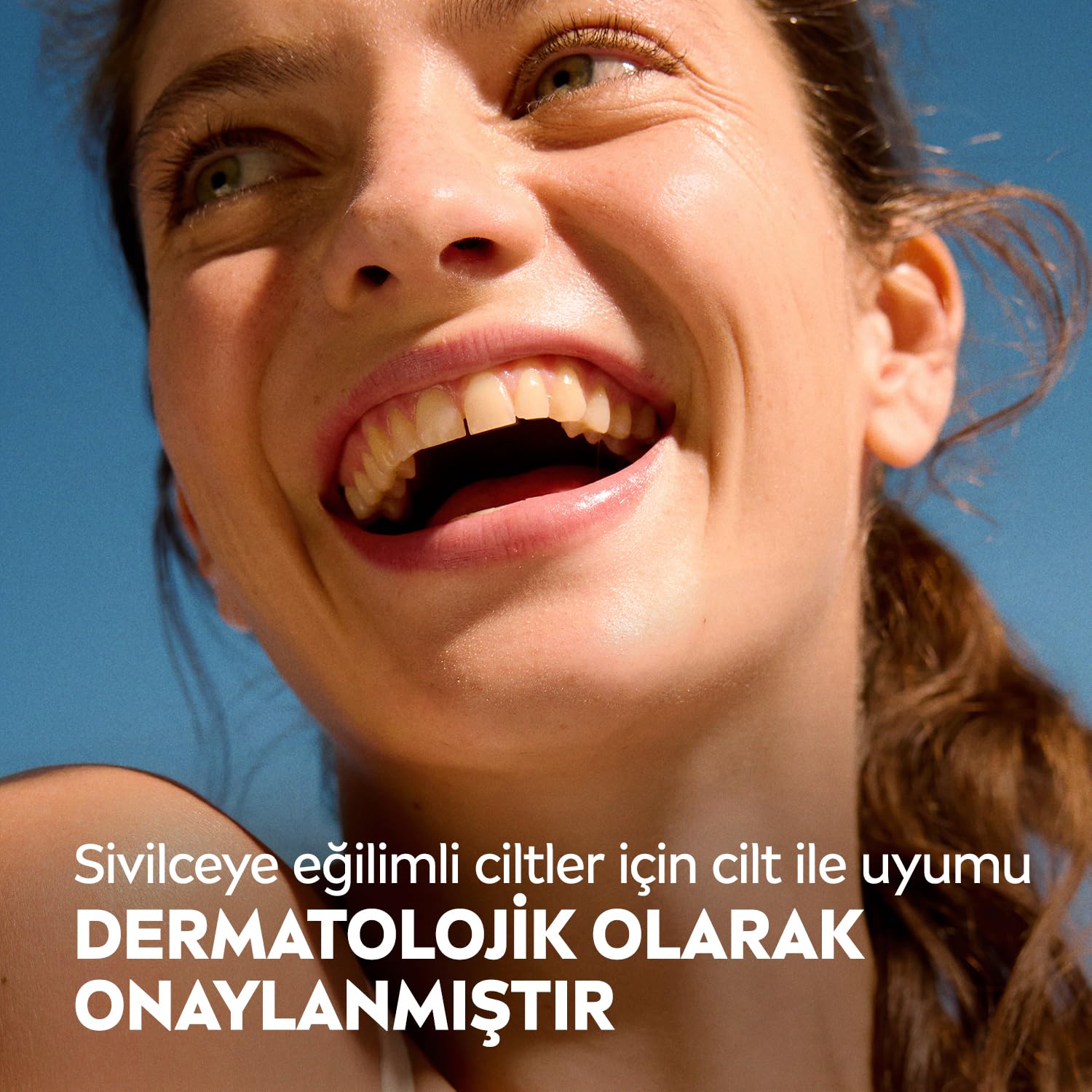 NIVEA Derma Skin Clear Sivilce Karşıtı Tonik 200ml,Gözenek Arındırıcı,Cildin Yağ Dengesini Korur,Nemlendirir,Salisilik Asit (BHA) Deniz Tuzu, Niasinamid,Sivilceye Eğilimli Ciltler