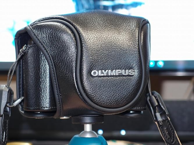 Amazon | OLYMPUS デジタルカメラ STYLUS1用 革カメラケース CSCH-118 Amazon | OLYMPUS デジタルカメラ STYLUS1用 革カメラケース CSCH-118
