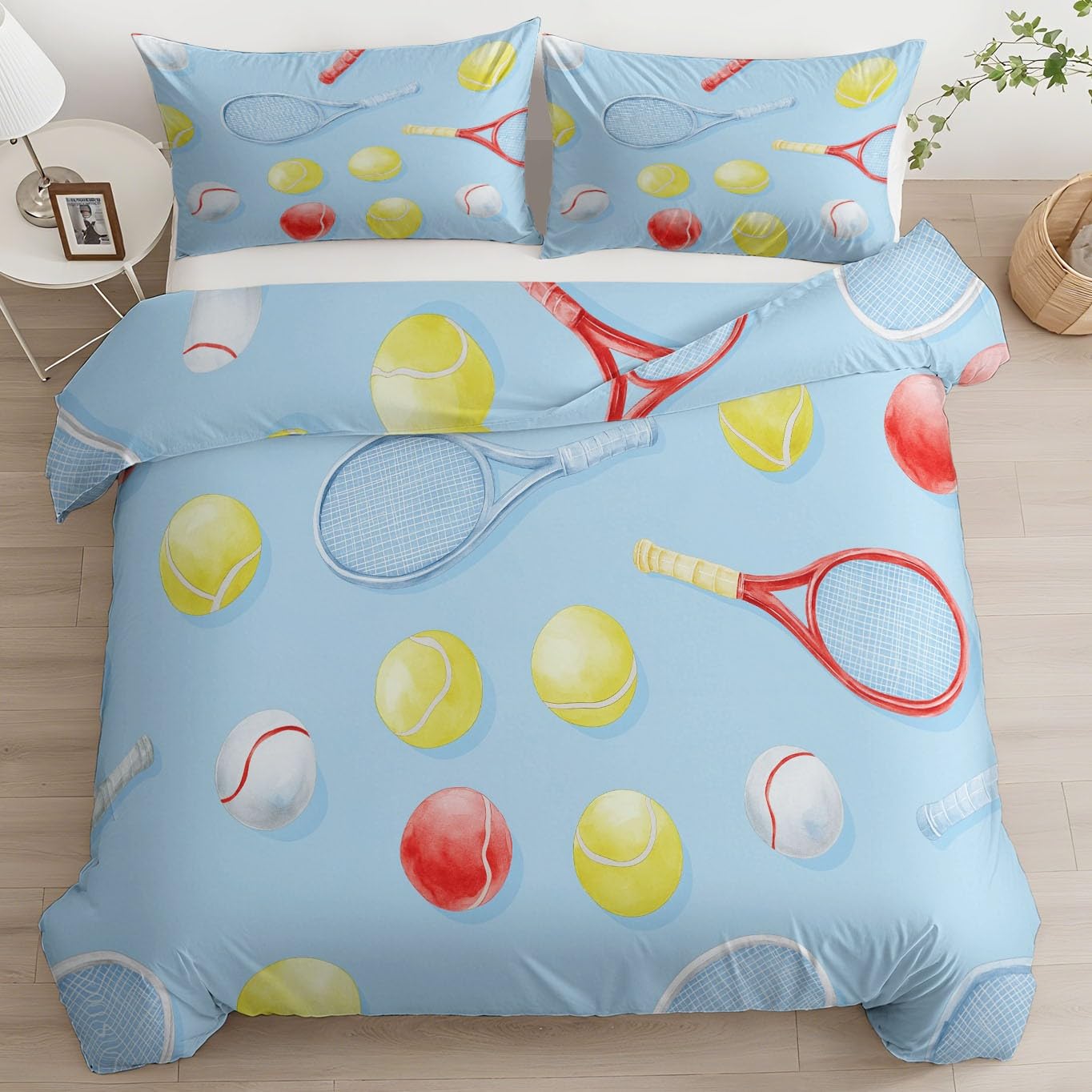 Housse de couette 220x240 tennis bleu clair idéale pour décorer une chambre d'ado sportive