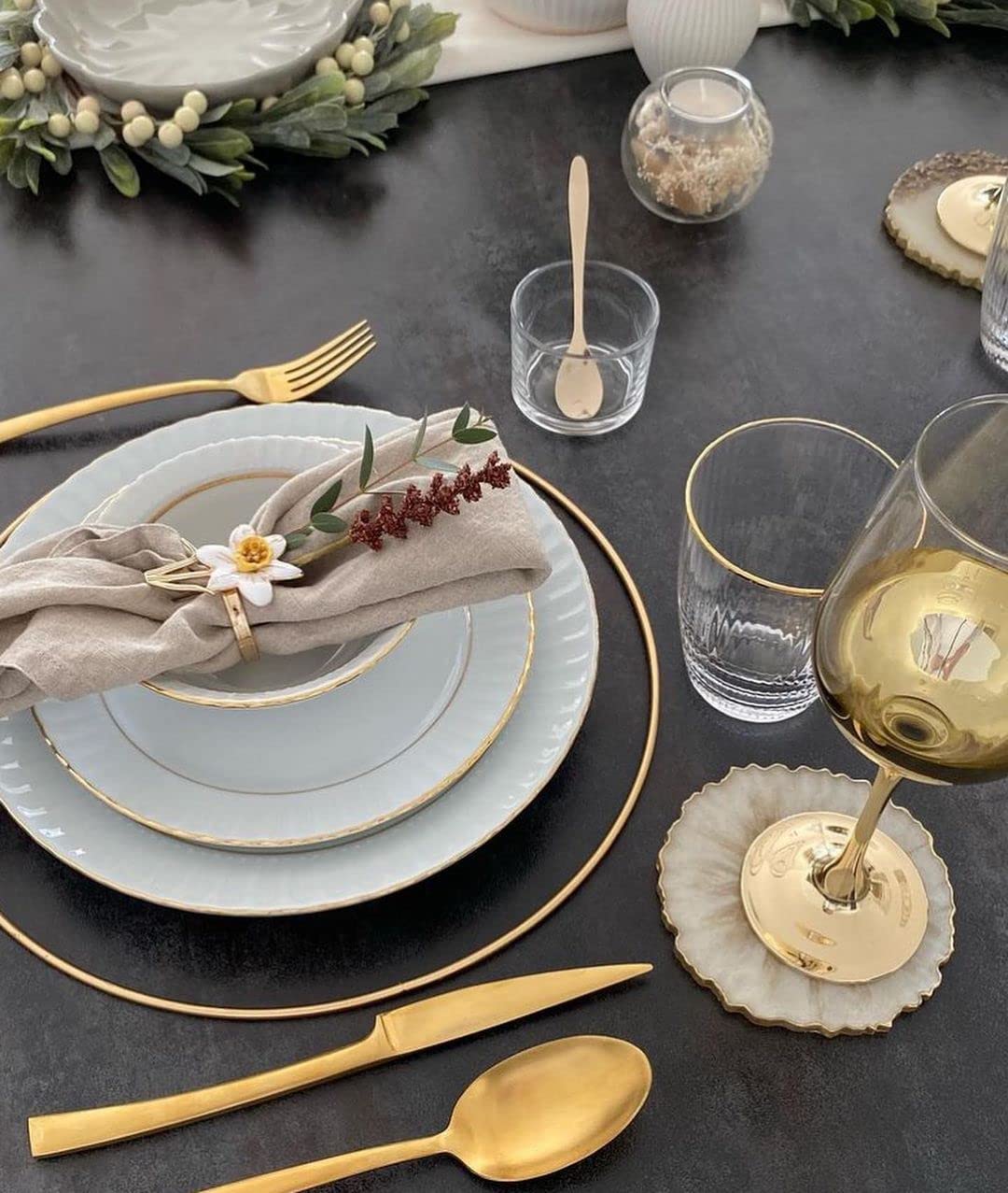 ECHTWERK Avelino Gold Edition - Cubertería (16 piezas, para hasta 4 personas, acero inoxidable 18/10, mate, para mesa de comedor, decoración de mesa para bodas y mesa de fiesta