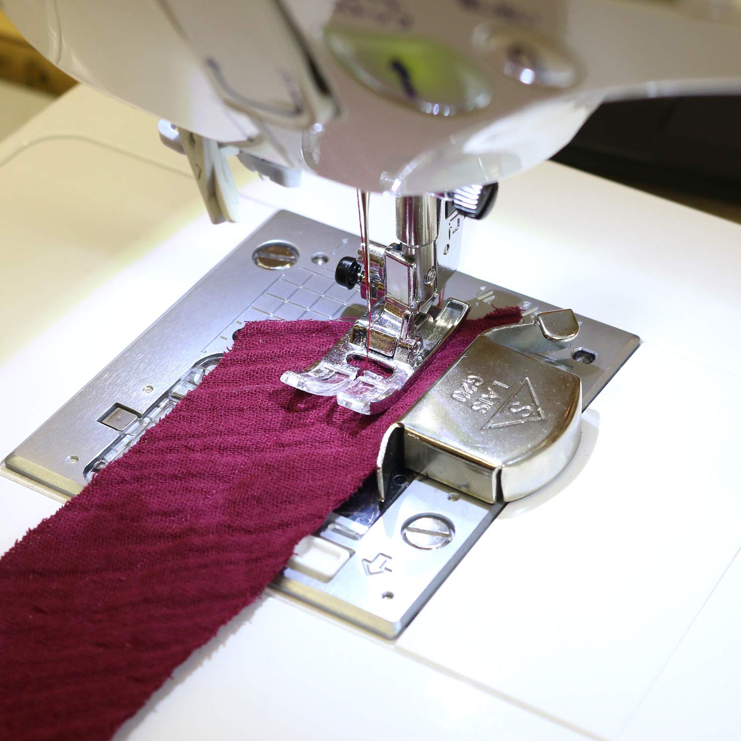 (未使用･未開封品)　JUKI マグネット定規 職業用 W2.5×H5×D1cm A9848-D25-OAO vf3p617 JUKI ジューキ マグネット定規 職業用 W2.5×H5×D1cm A9848-D25