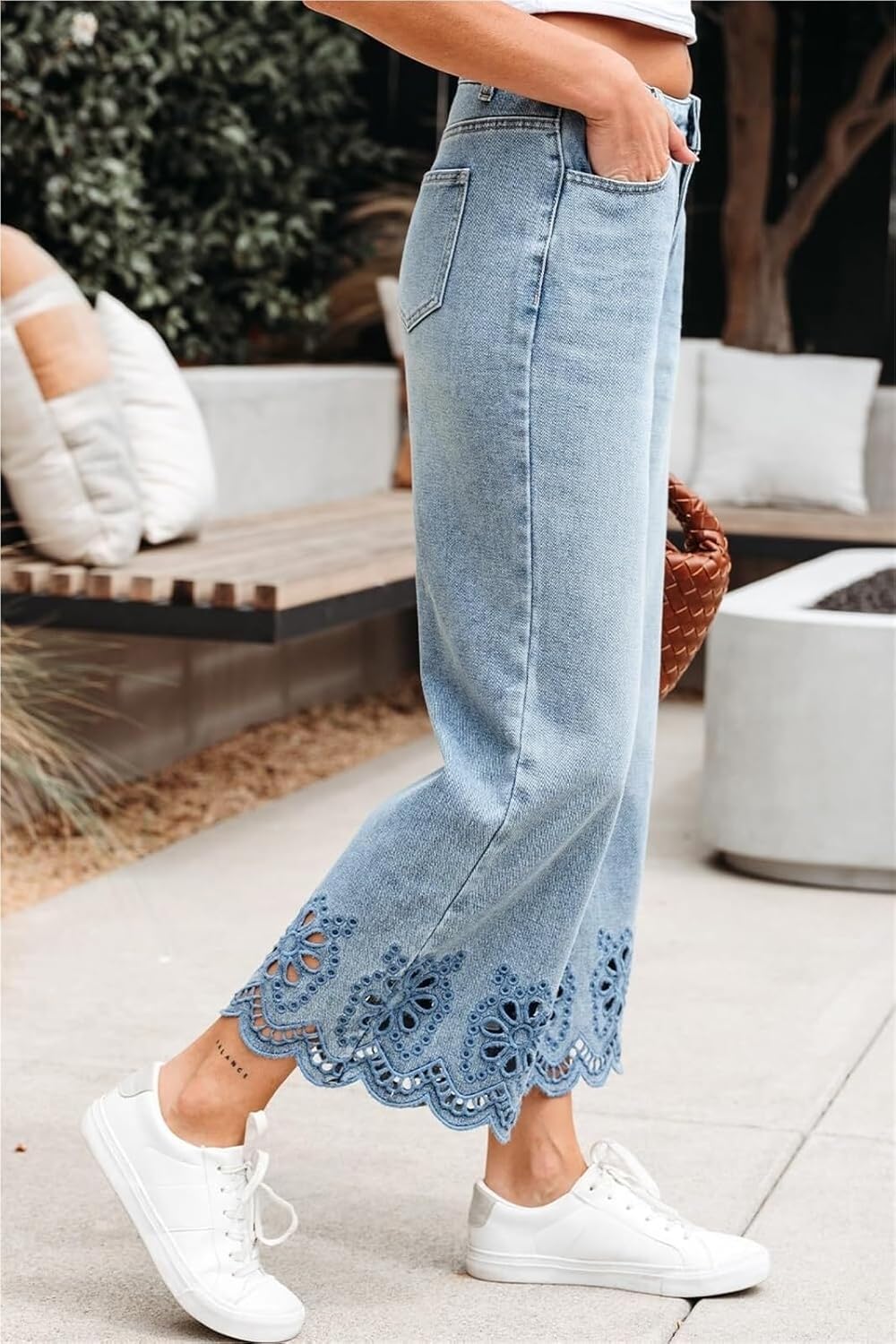 Women's High Waist Wide Leg Jeans Cropped Loose Fit Pants with Scalloped Embroidered Hem Casual Blue Denim