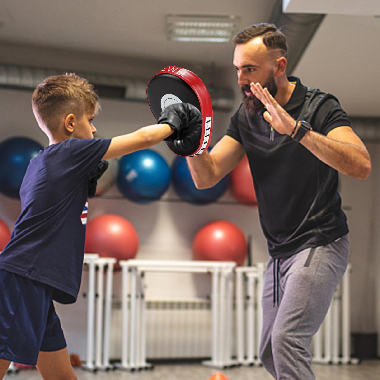 DEWEL Pad Boxe, 2 Guanti da Passata E 2 Striking Shield Colpitori per L'allenamento di Boxe In Muay Thai, Kickboxing, Karate, Arti Marziali, Ecc. (4 Pezzi）