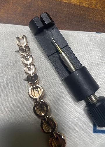 Great elegant look at an affordable price. Fits extra small wrists too! ❤️‍🔥