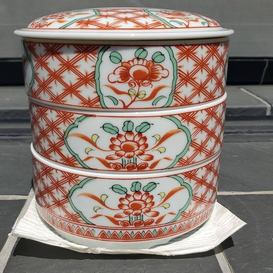 たち吉 橘吉 三段重 陶器 赤絵 色絵 松竹梅 兎 重箱 段重 器 物入 たち吉 橘吉 三段重 陶器 赤絵 色絵 松竹梅 兎 重箱 段重 器 物