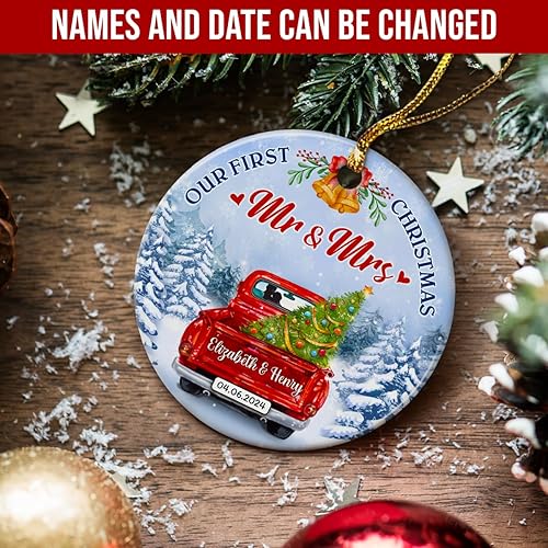 Miniatura 2 de Adorno personalizado para la primera Navidad 2023, 1ª Navidad como el señor Sra. Adornos colgantes de cerámica, regalos de recuerdo de boda para