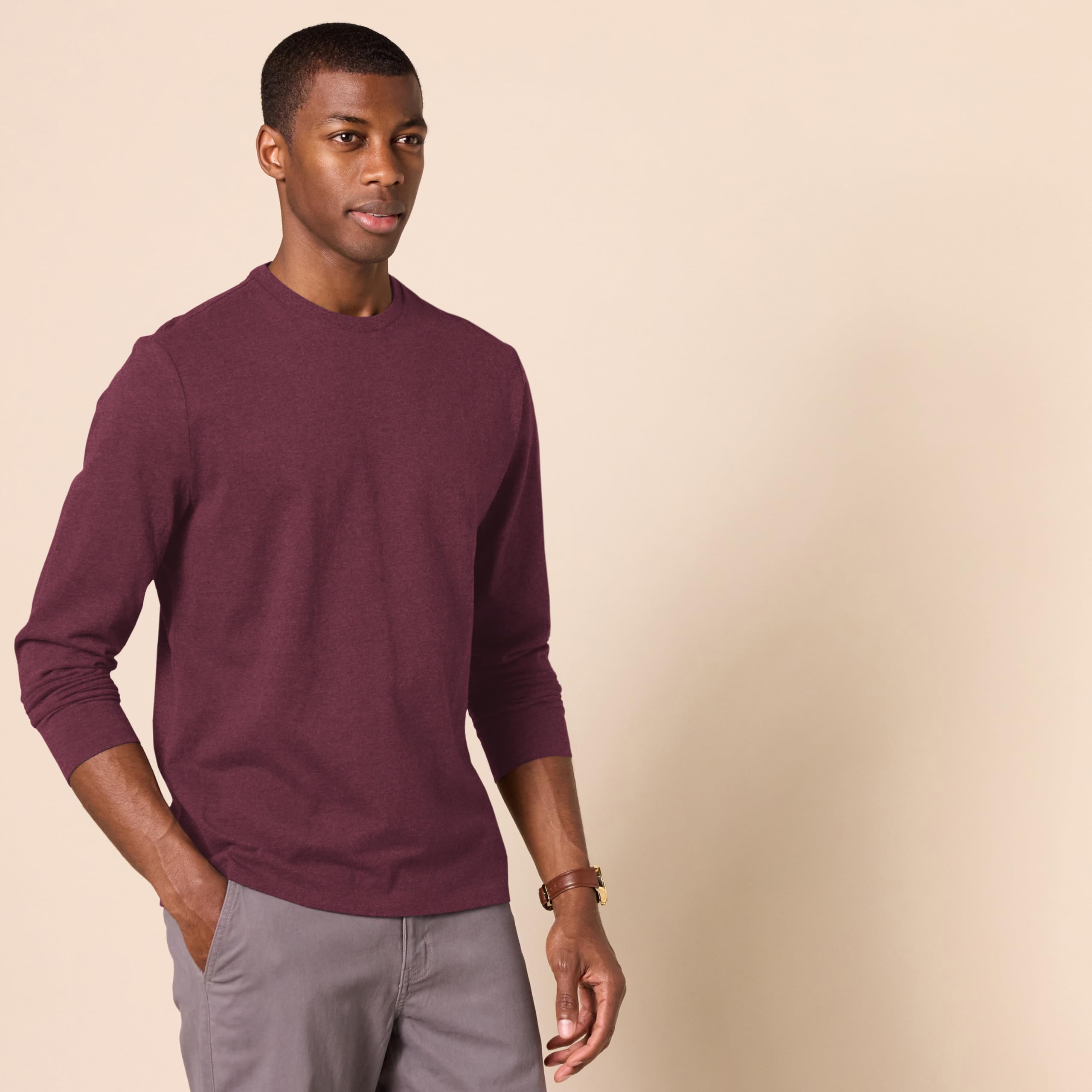 Amazon Essentials T-Shirt a Maniche Lunghe Slim Uomo