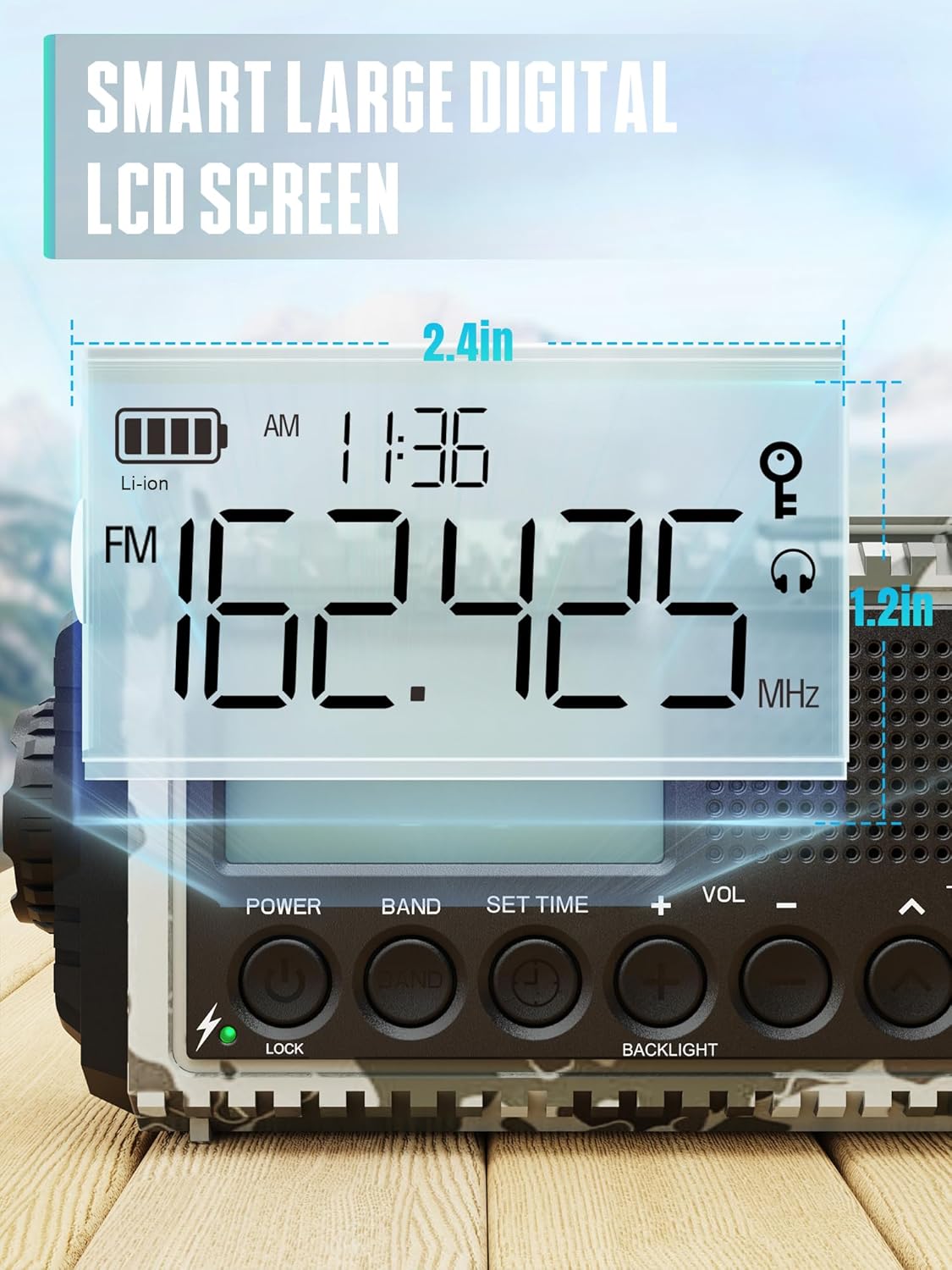 Package contents of the ROCAM CR1009UItra emergency radio