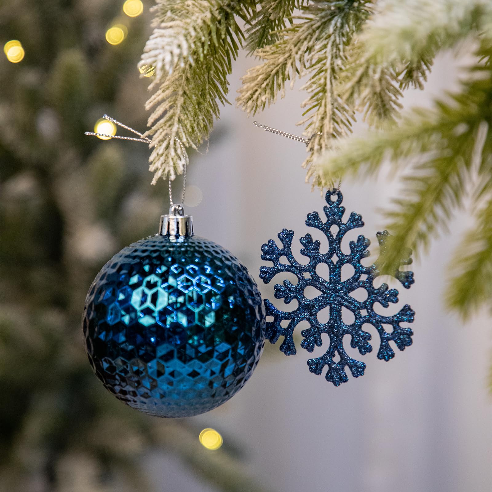 Briful - Set di 50 palline natalizie blu, set di decorazioni per albero di Natale con palline infrangibili per Natale, ghiacciolo a forma di fiocco di neve, palline da appendere per decorazioni