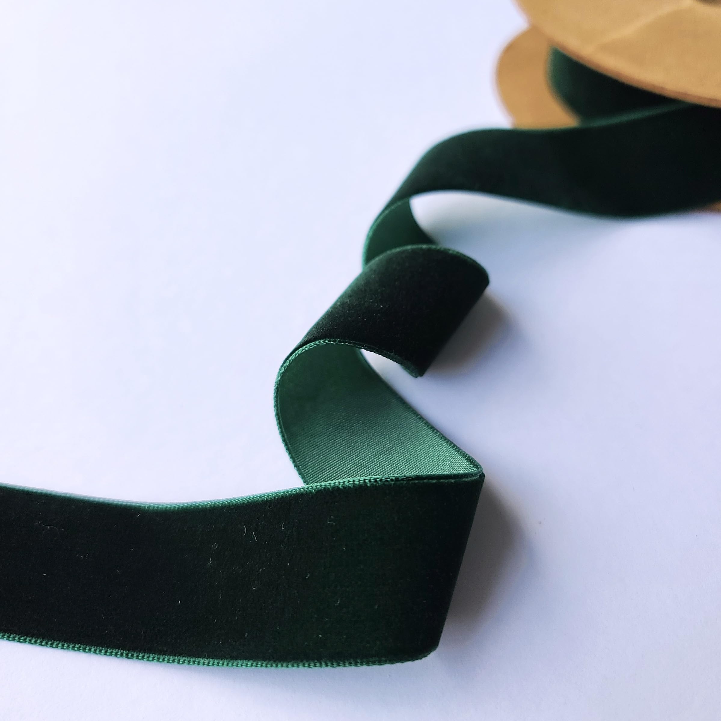 25mm Wide Bottle Green Velvet Ribbon 10 Metre Length – Soft Plush Craft Trim for Gift Wrapping, Sewing & DIY Decorations – 14 Colours