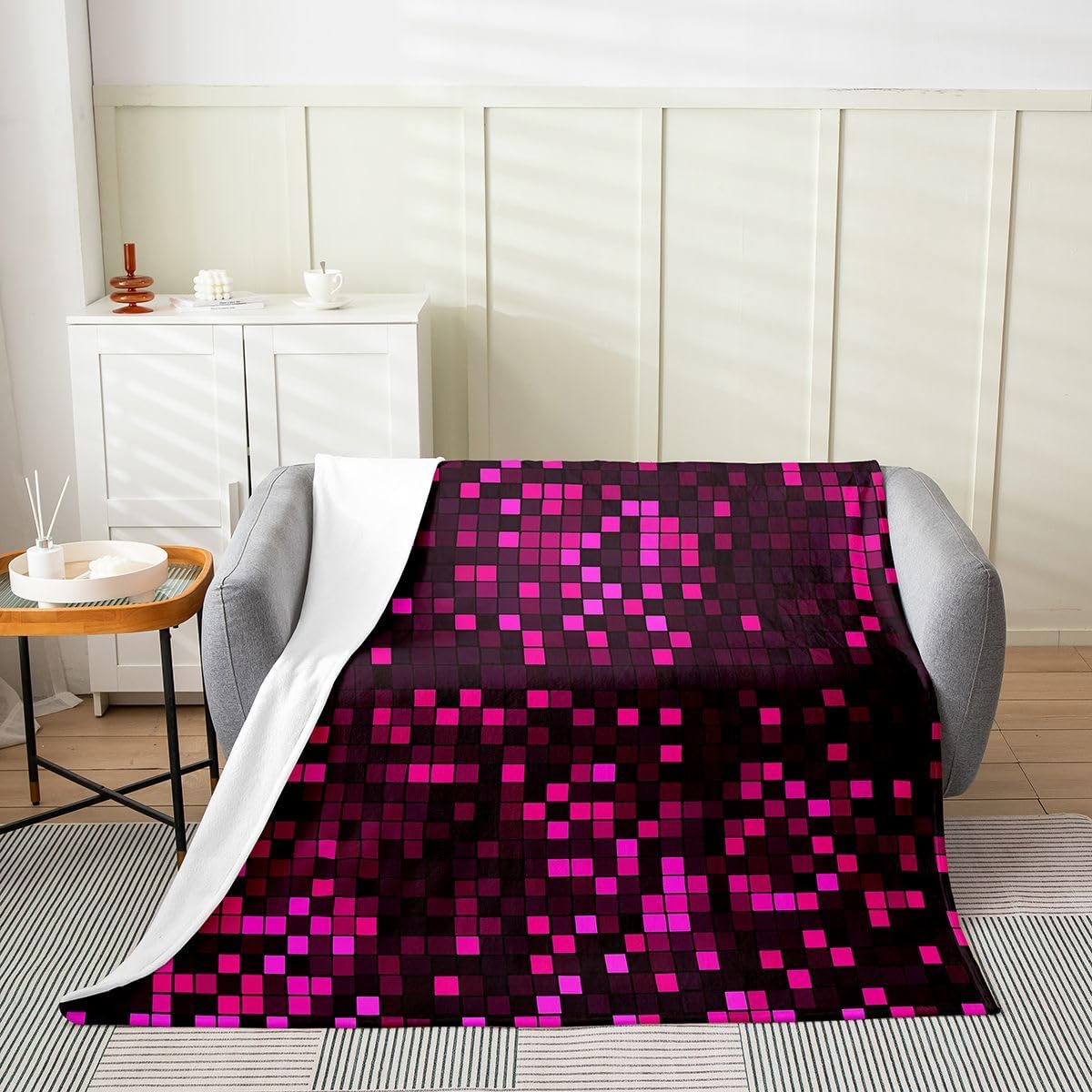 Feelyou Pink Black Pixel Plush Throw Blanket Gamer Room Decor Flannel Blanket Throw 50"x60" Retro Pixel Art All Season Gaming for Couch Bed Sofa Bedroom Decor