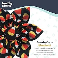 Vista 2 de Huxley & Kent Molinete para mascotas Maíz caramelo (pequeño) Accesorio de collar de Halloween para perros/gatos Accesorio de collar de lazo