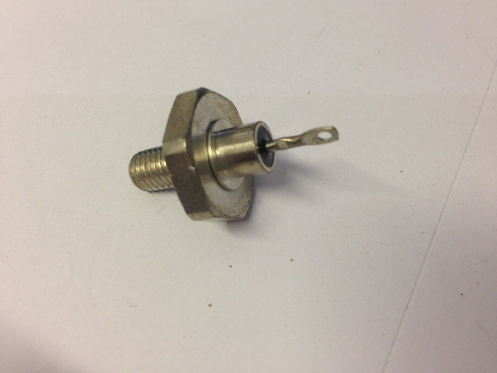 1N4551B Diode Zener Single 4.7V 5% 50W 2-Pin DO-5 UNMARKED