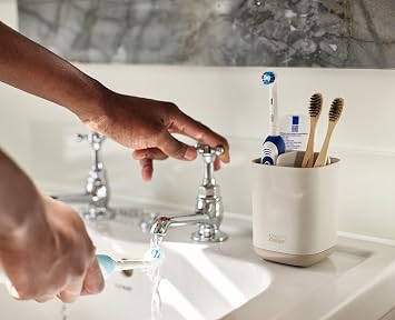 Joseph Joseph Easy-Store - Diş fırçası tutucu, Caddy banyo muhafazası, kompakt mat yüzey, bej, orta boy