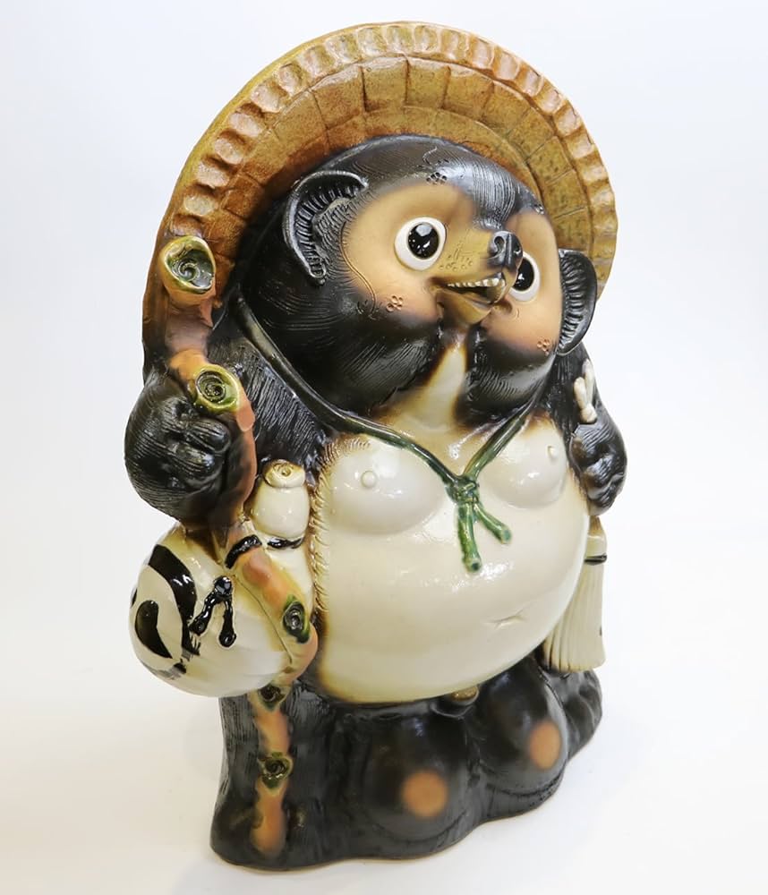 信楽焼き Amazon.co.jp: 信楽焼 20号福ひねり狸 しがらきハンカチパッケージ