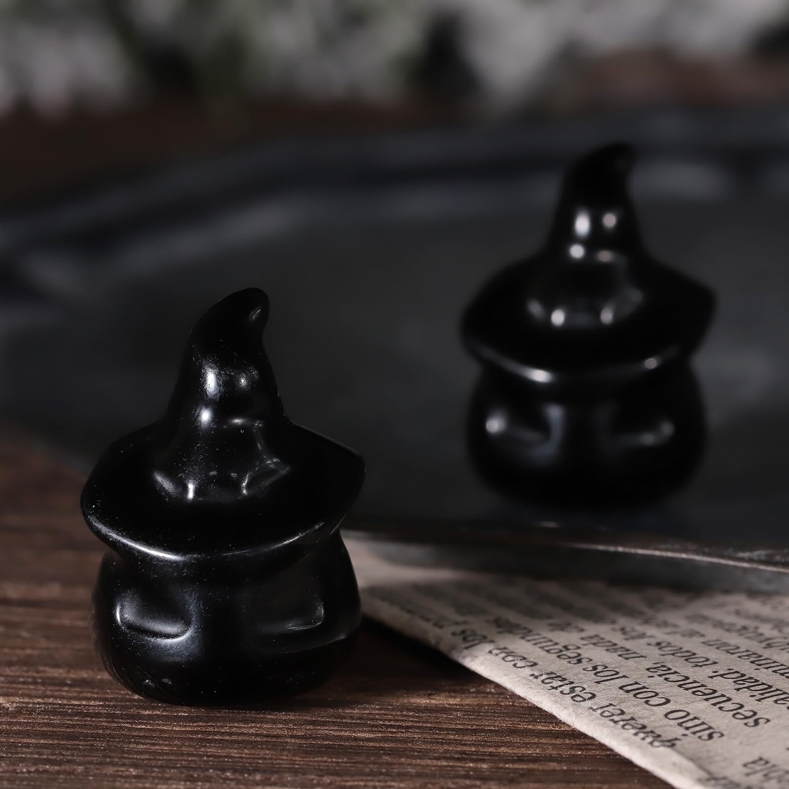 Nupuyai 2pcs Obsidian Mini Crystal Stone Halloween Skull Pumpkin Statue Set - Image 4