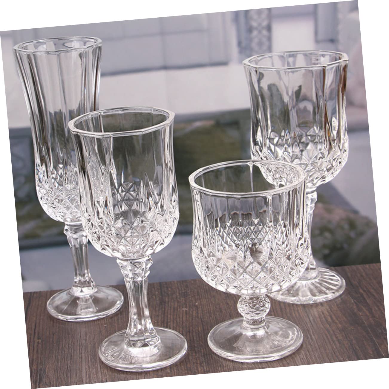 ULTECHNOVO 4 Stück Weingläser aus Glas mit Mattierter Oberfläche Große Partygläser für Rotwein Transparentes Design mit Gleichmäßigen Kanten Vielseitig Einsetzbar