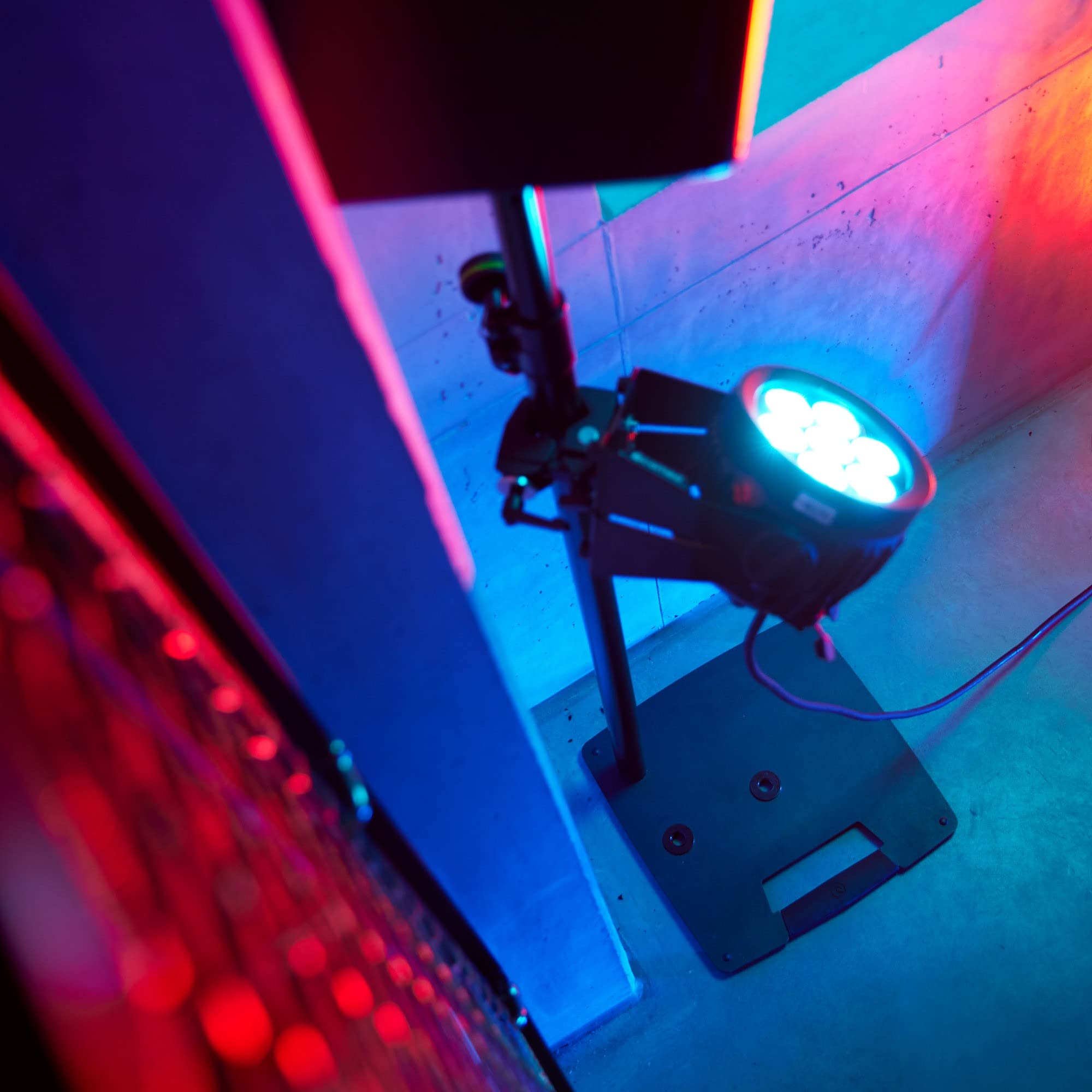 Gravity LS 431 C B - Lighting Stand and Speaker Stand with Compact, Square Steel Base and Off-Centre Mounting Option