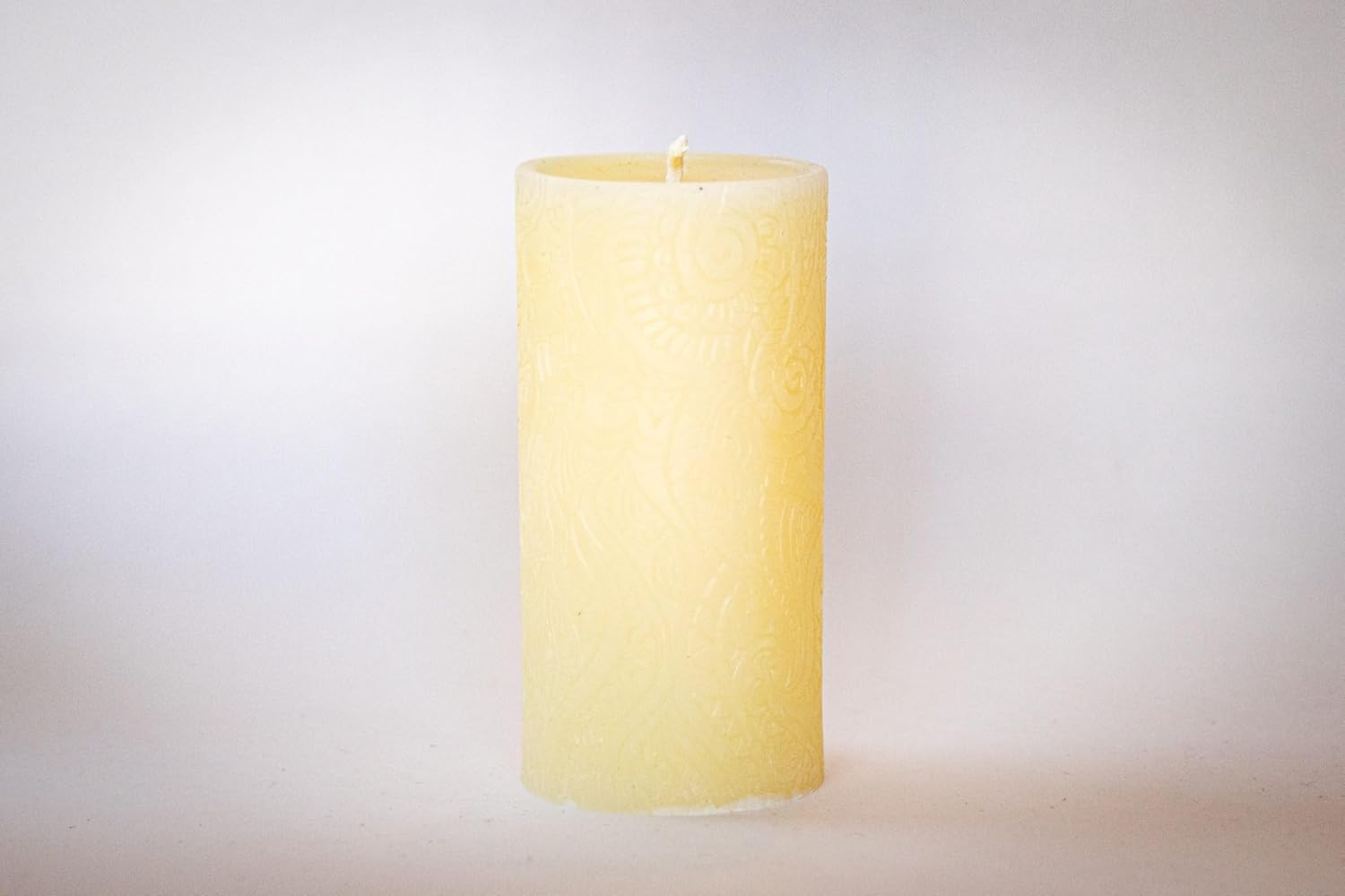BeeTheLight Beeswax Pillar Candle - 100% Pure Bees Wax - Choose Your Size and Color - Up to 72 Hour Burn Time Fits 3x6 Holder - Approx. 2.6"x5.4" - Unscented - Natural Light Honey Scent