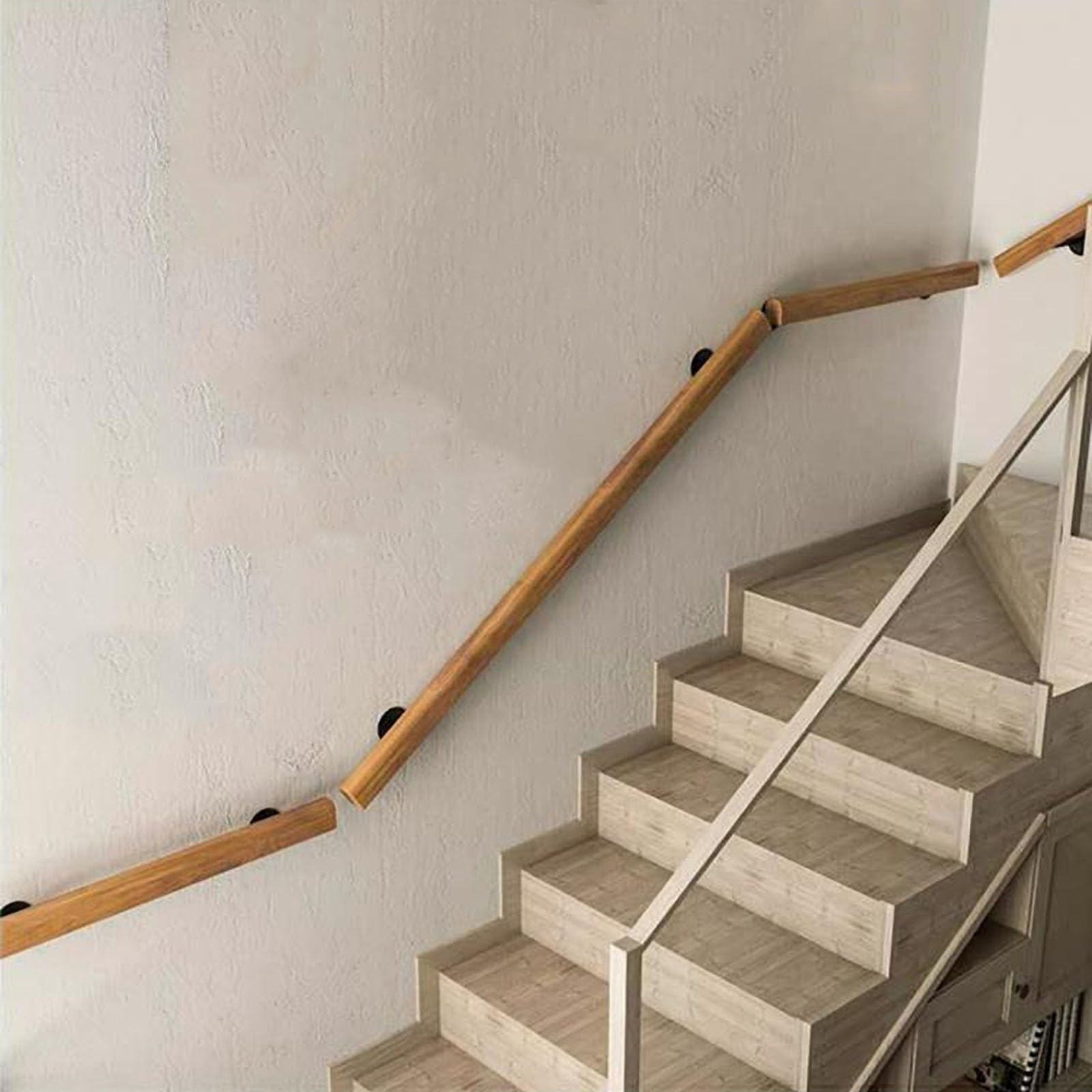 Rambarde de transition pour escaliers intérieurs en bois rond