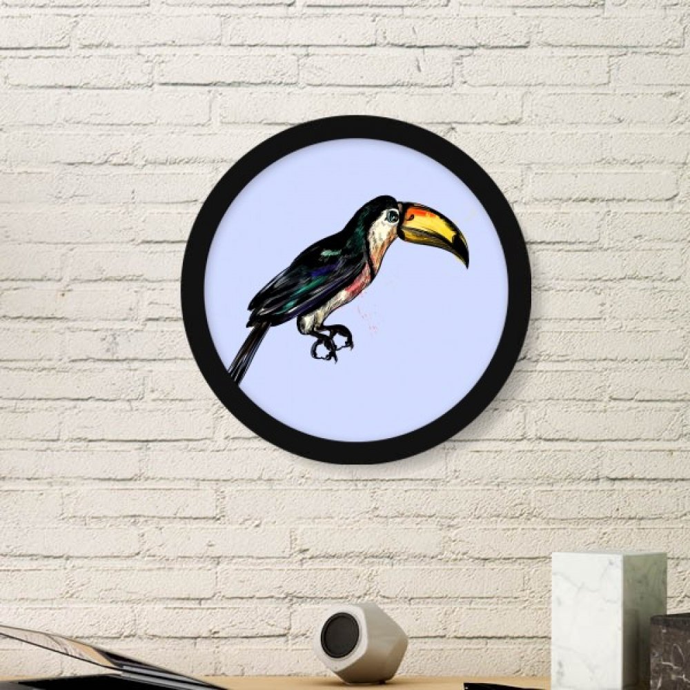 Cadre photo rond en bois noir avec oiseau tropical toco, une idee de cadeau de pendaison de cremaillere