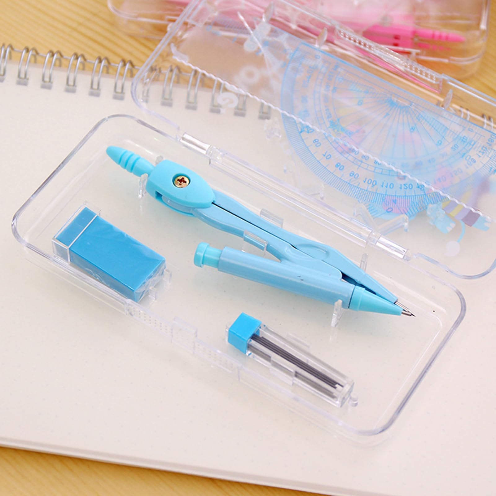 Geometrie Set 7-teilig Zirkelkasten mit Metall-Zirkel Lineal Winkelmesser Radiergummi und Druckbleistift Präzises Mathematik Set für Schüler und Schule mit Aufbewahrungsbox Pastellblau Zufällige Farba