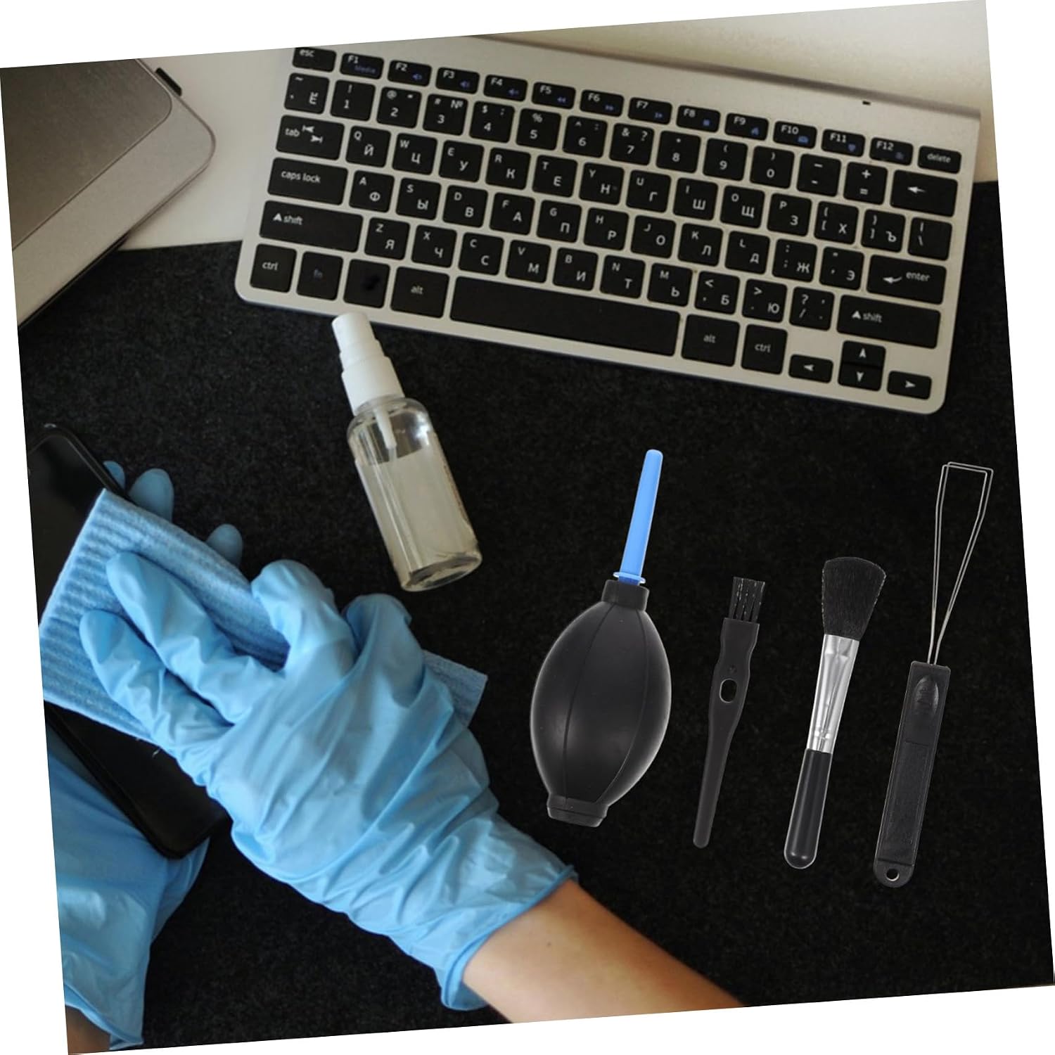 Didiseaon 4sets Keyboard Cleaning Tools Static Brush Kit for and Compact for Easy Use Hard Reach Areas for
