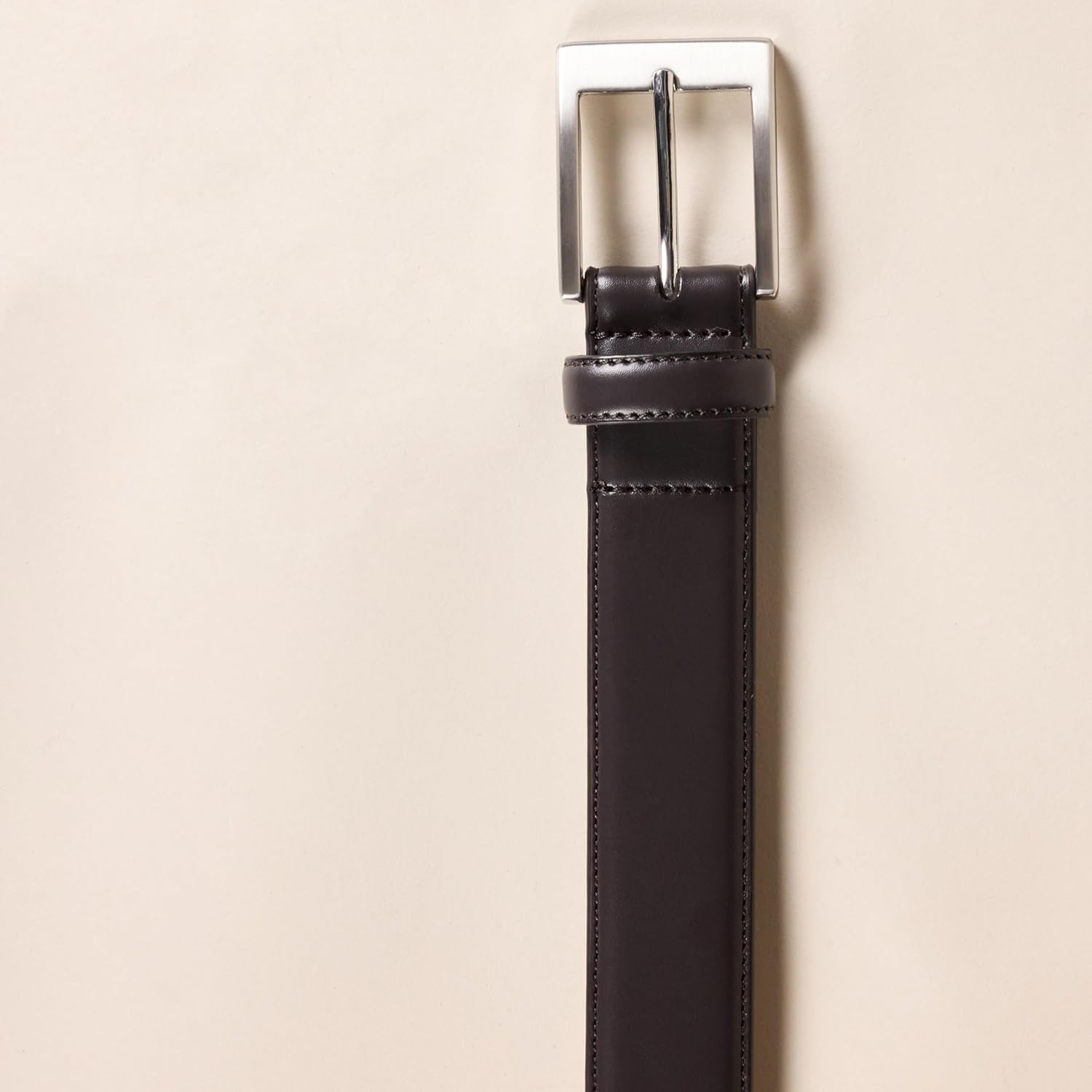 Amazon Essentials Men's Leather Belt, Classic Style - Image 3