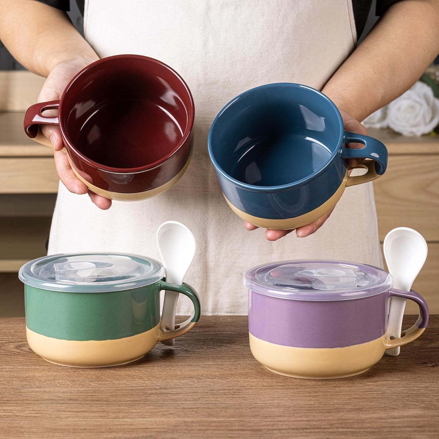GBhome Set di 2 tazze da zuppa in ceramica, 700 ml, con manici e coperchio, fondo in terracotta e cucchiai per zuppa/cereali, insalata/pasta/ramen, adatti al microonde e alla lavastoviglie